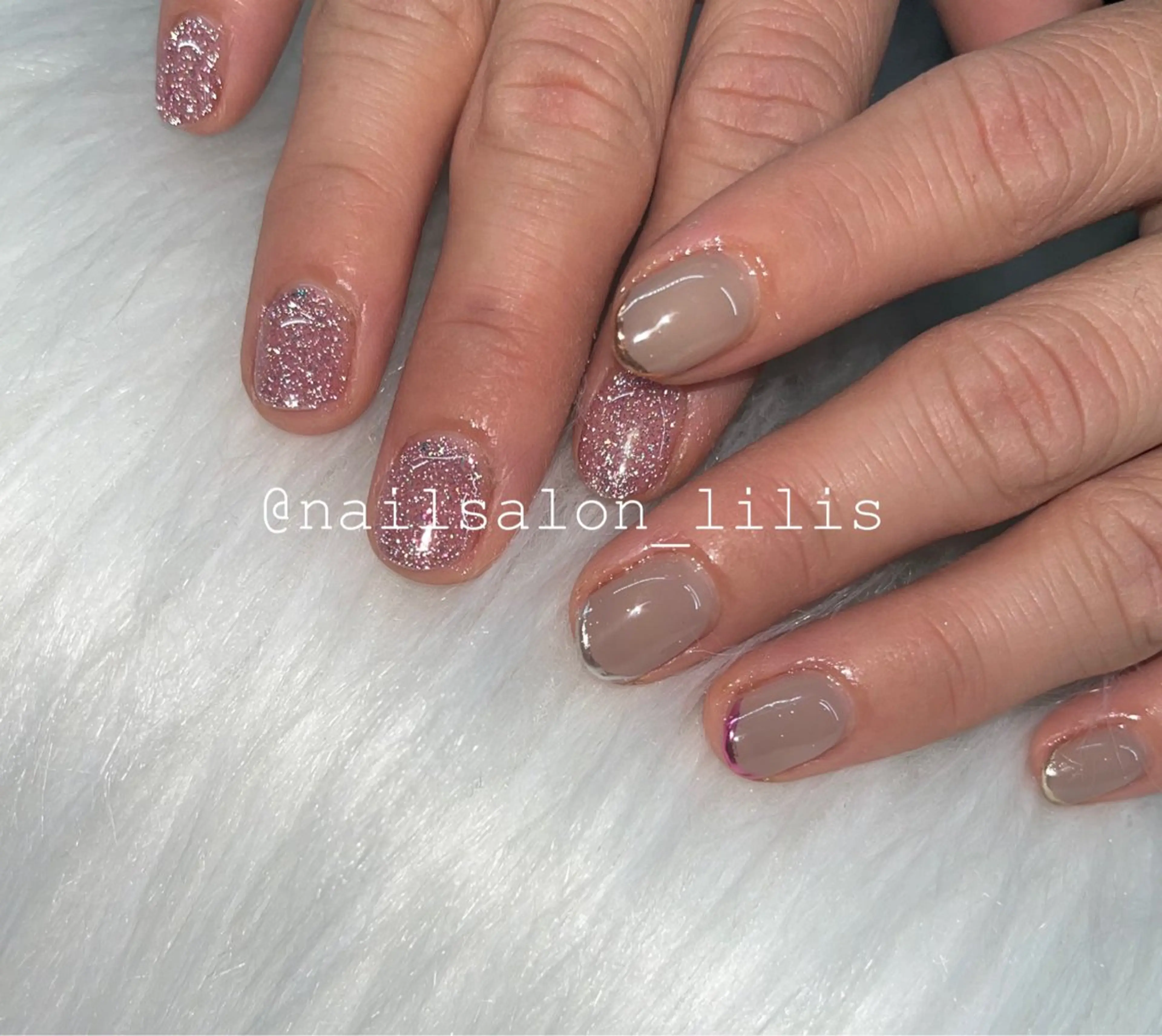 ネイル フラッシュネイル ミラーネイル ハンドネイル nailsalon lilis所属・nailsalon Lilisのネイルデザイン