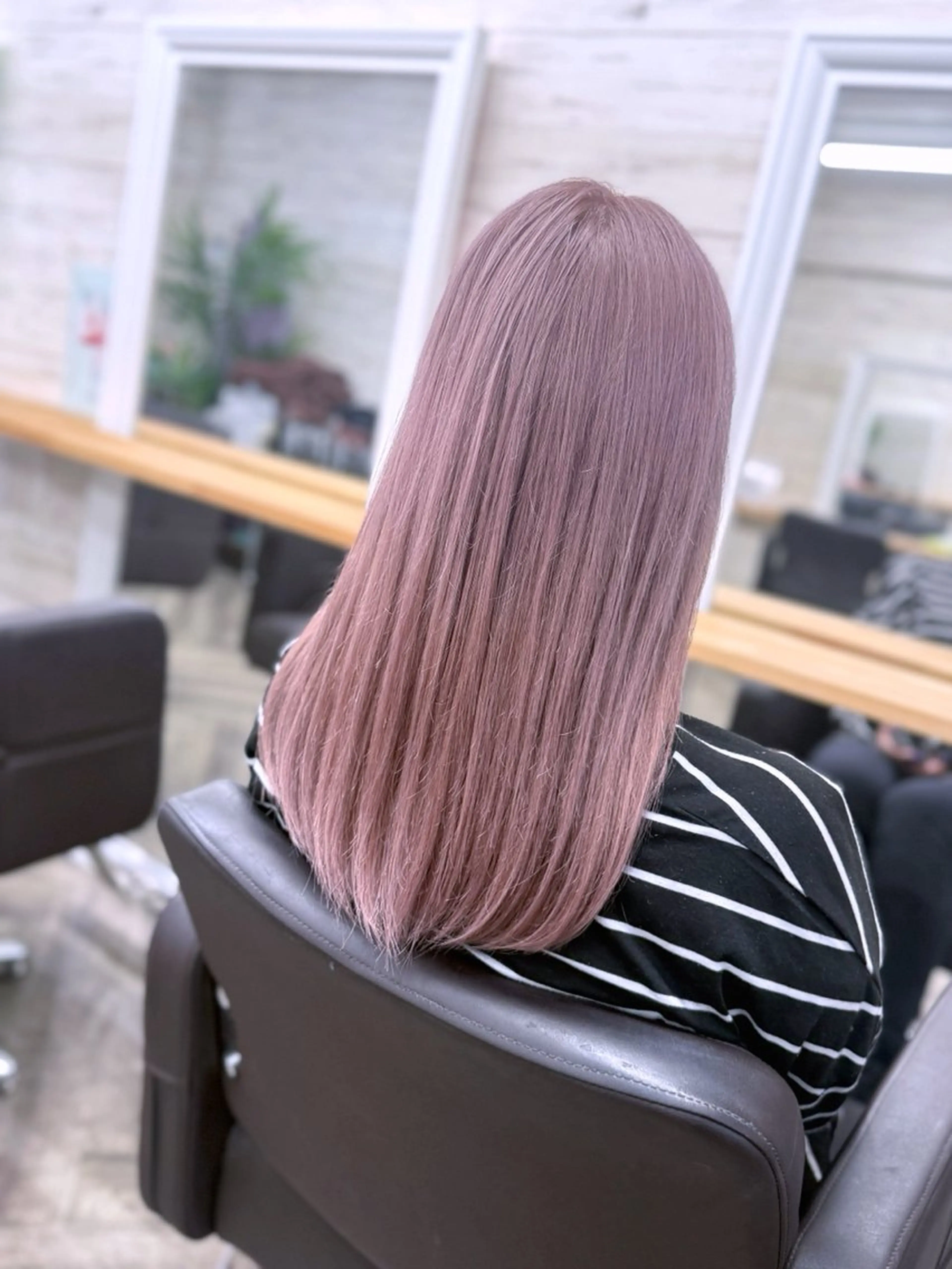 セミロング カラー ベージュカラー 透明感カラー ピンクカラー ピンクベージュ ヘアカラー トリートメント 北沢 隆のヘアスタイル