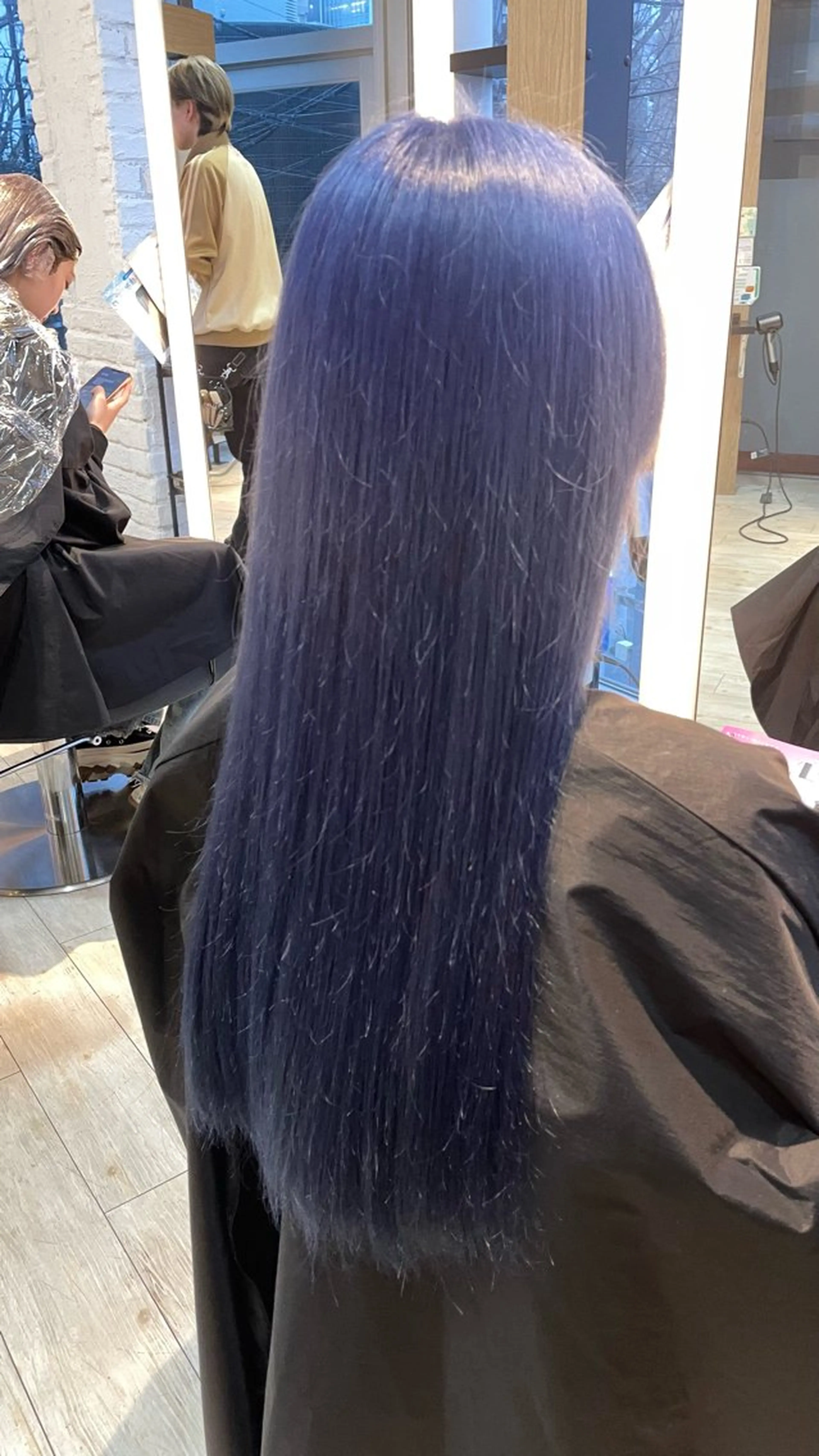 ロング カラー ブリーチ/髪質改善/ ハイトーン/暖色のヘアスタイル