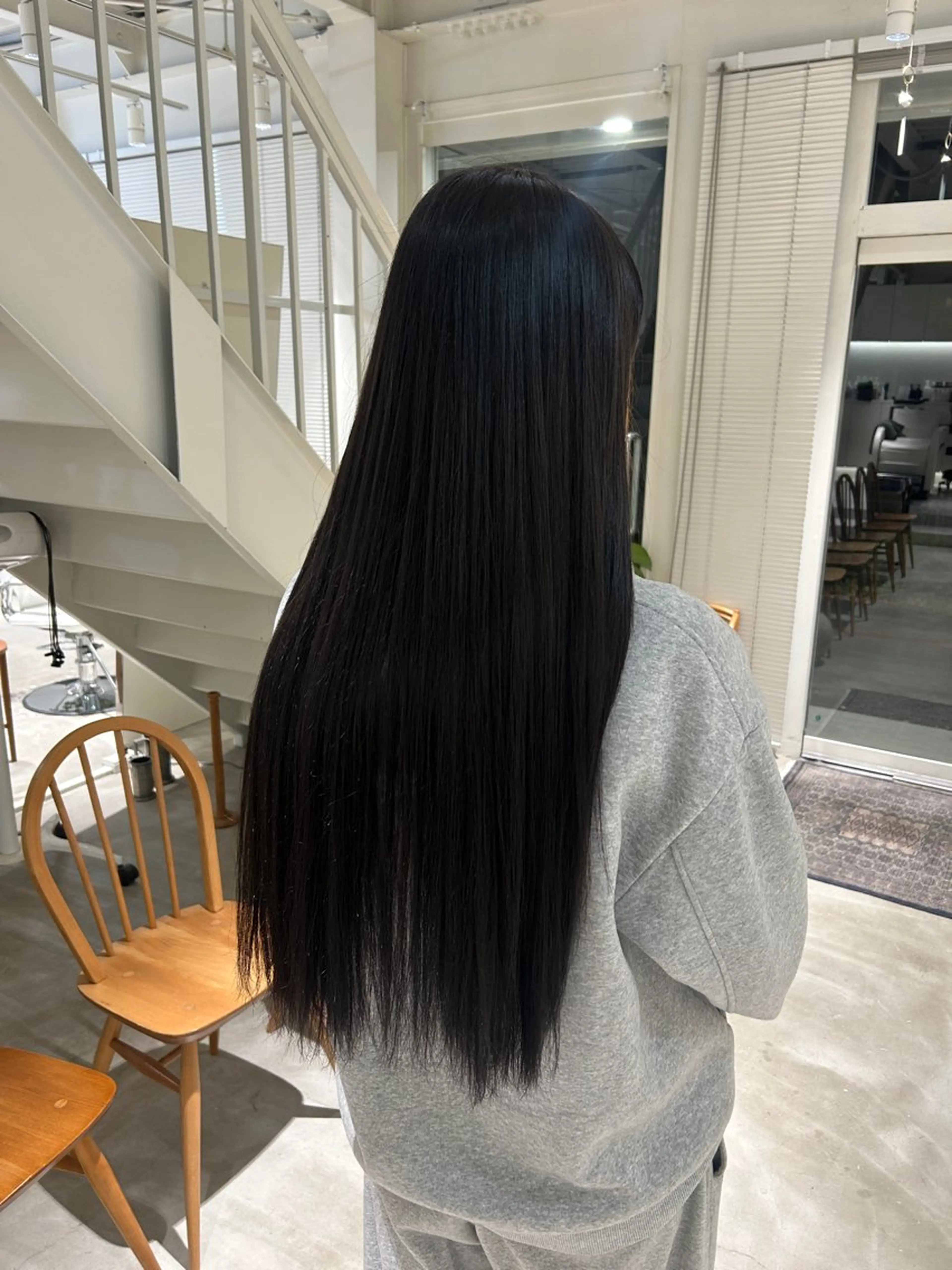 ロング ヘアカラー 篠原 若奈のヘアスタイル