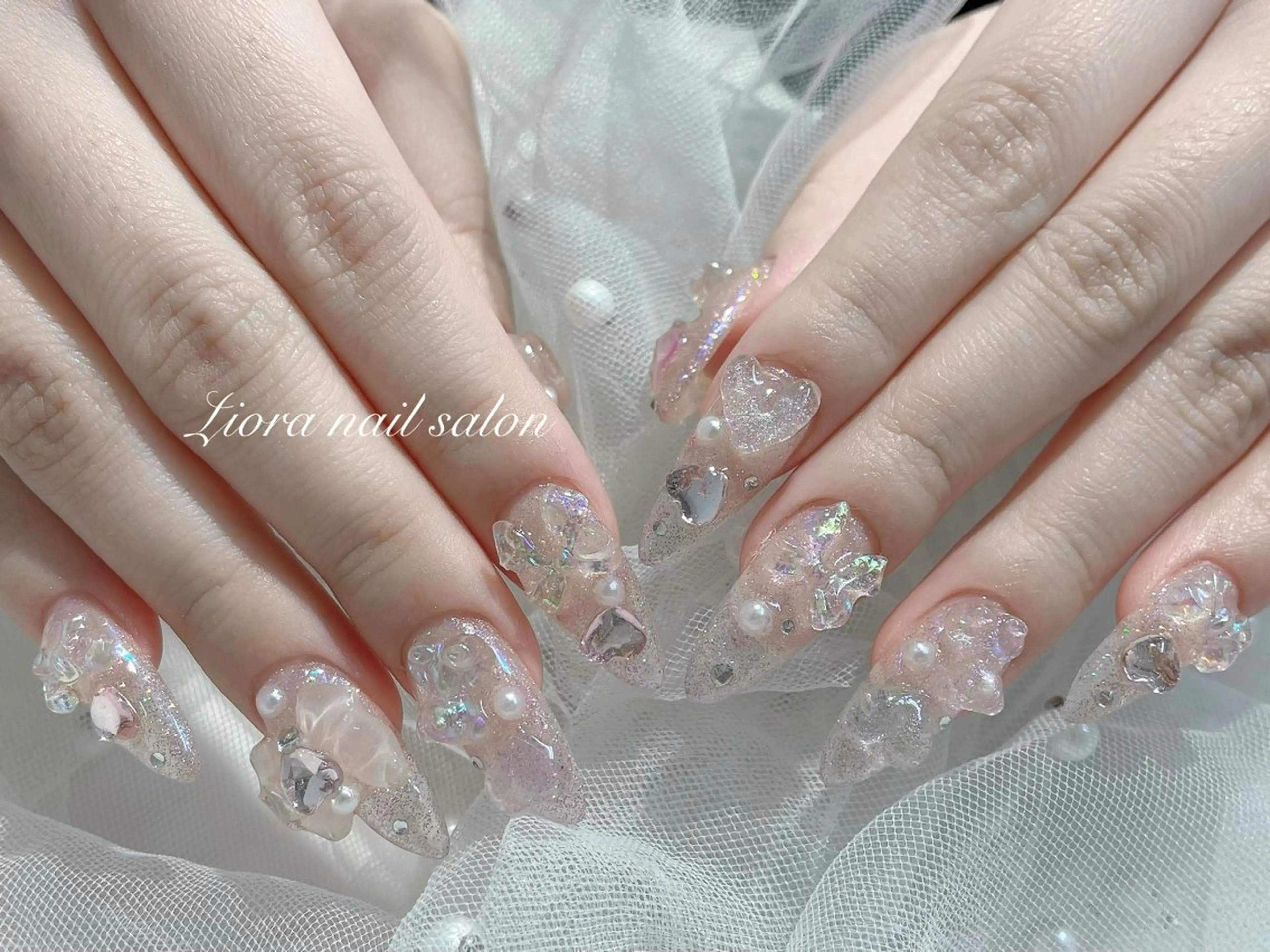 ネイル フレンチネイル ジェルネイル ガーリー グラデーション キラキラネイル ハンドネイル Liora nail スカルプ専門店のネイルデザイン