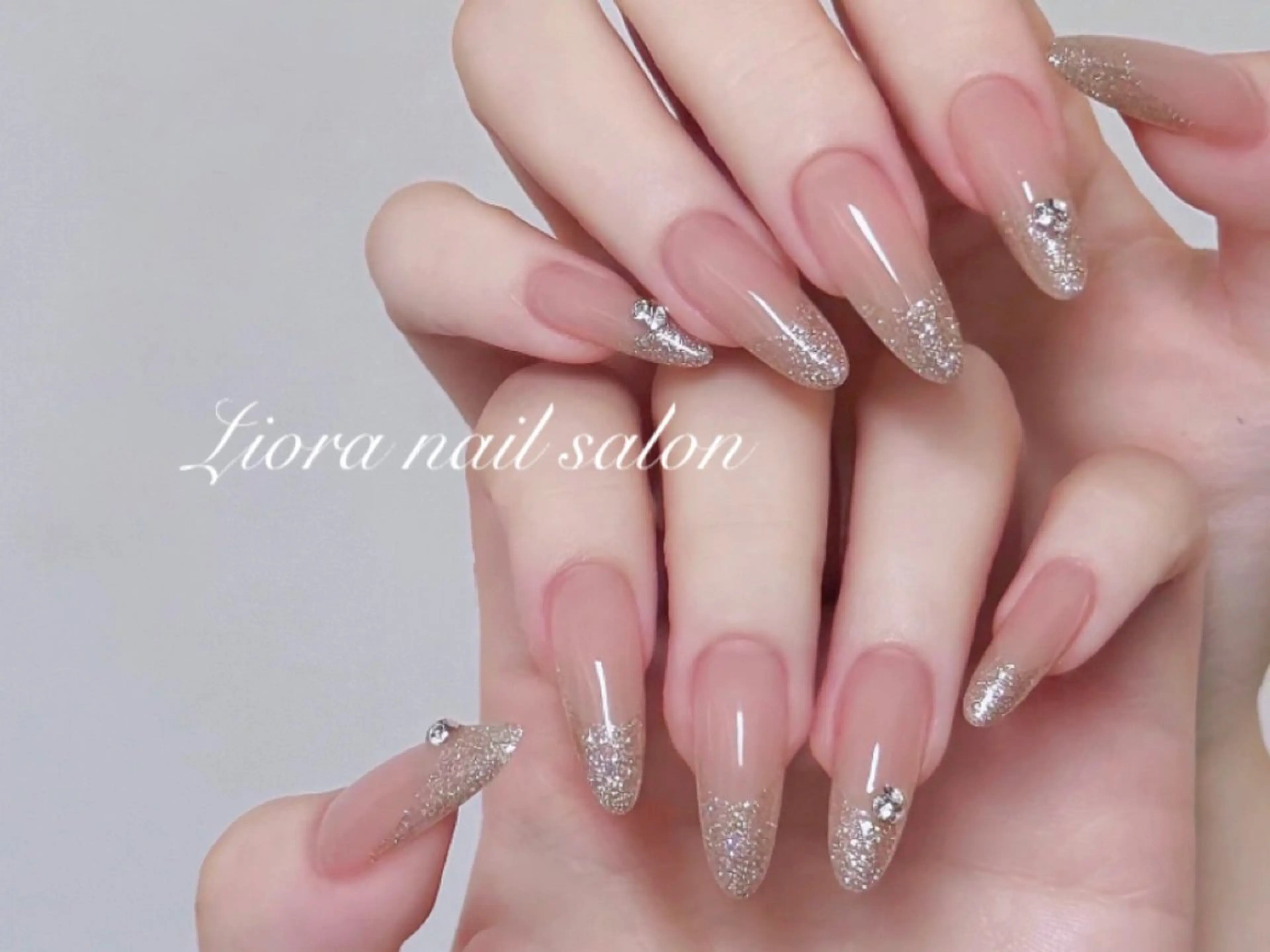 ネイル フレンチネイル ジェルネイル ガーリー グラデーション キラキラネイル ハンドネイル Liora nail スカルプ専門店のネイルデザイン