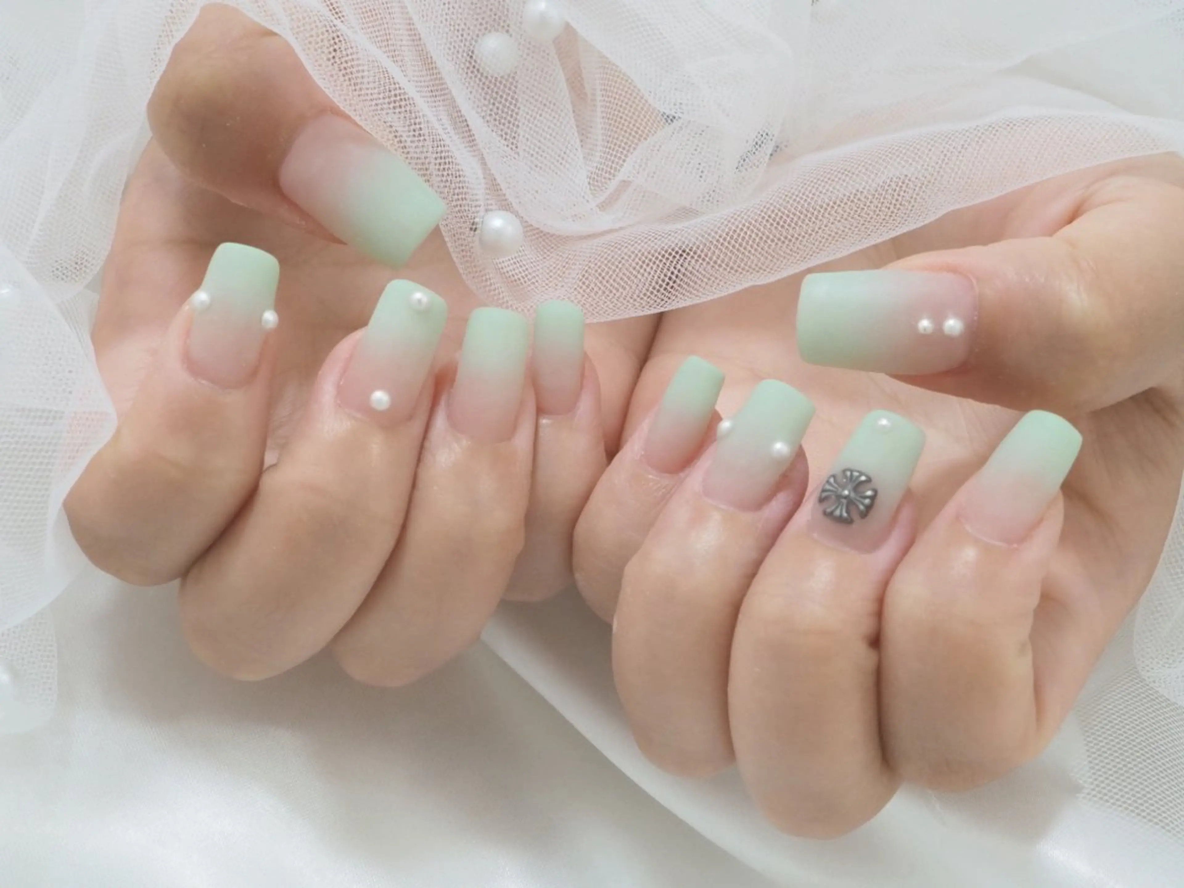 ネイル ハンドネイル . 佳那美のネイルデザイン