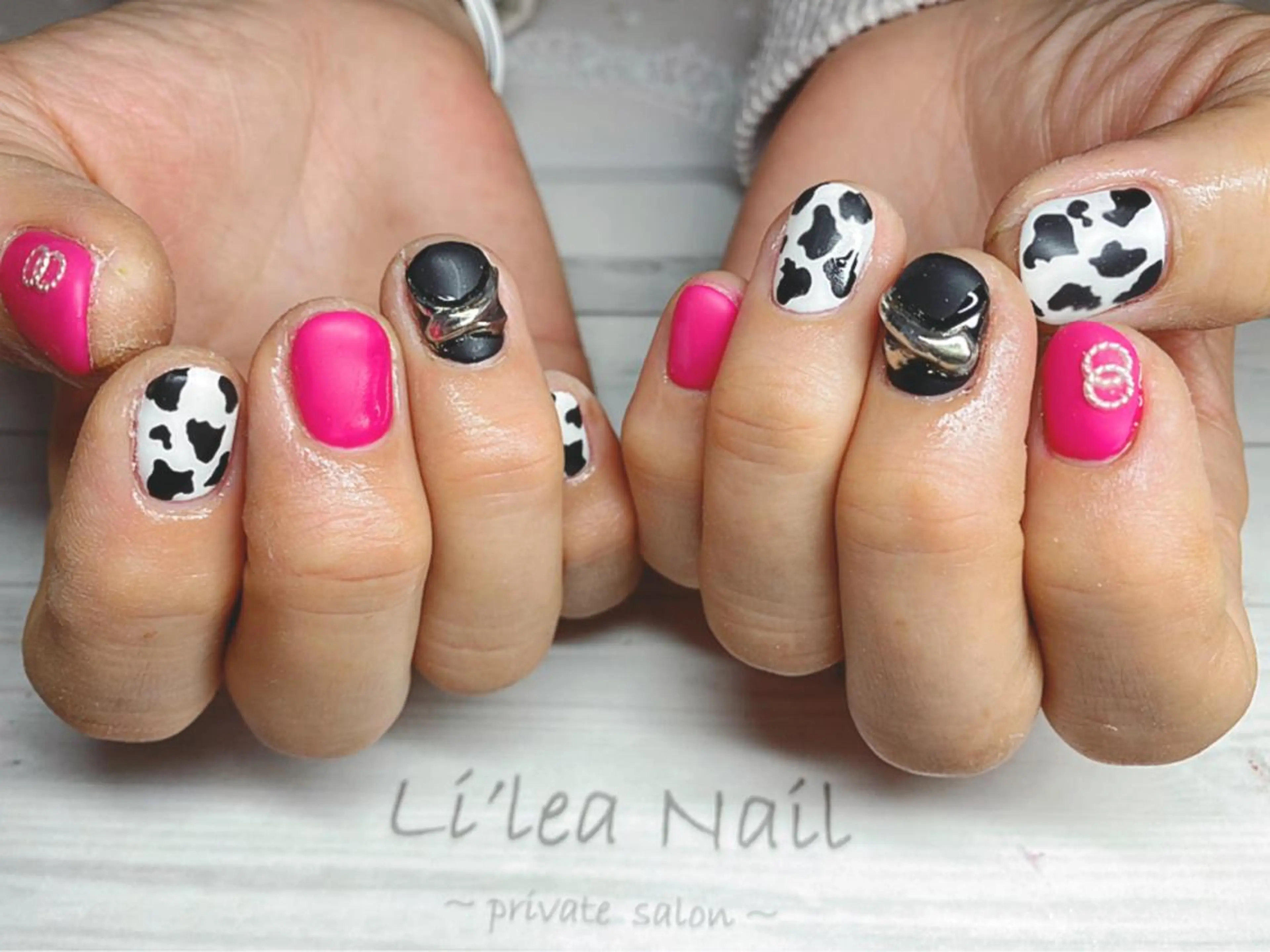 ネイル Li'leaNail AINAのネイルデザイン