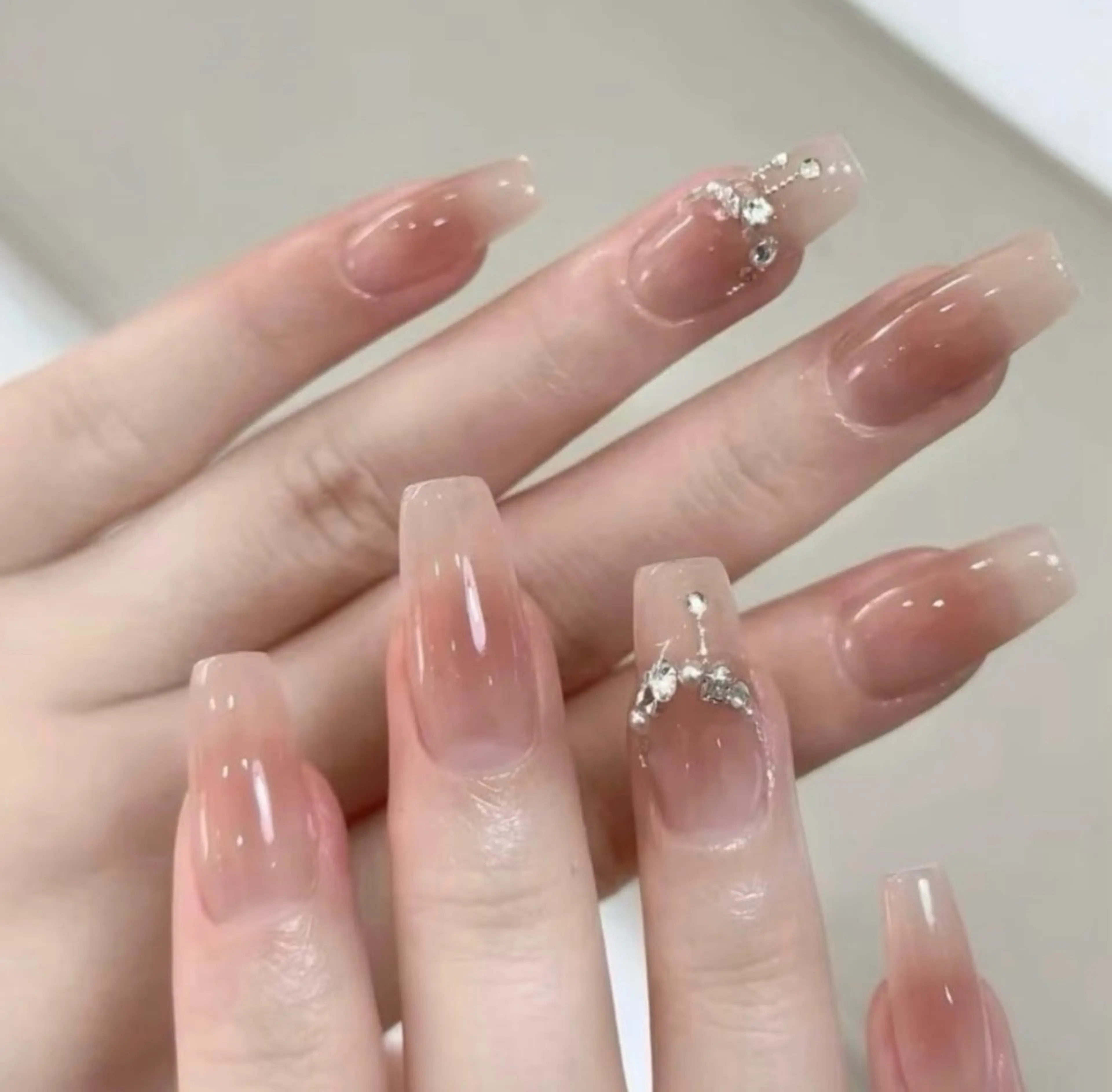 ネイル 高木 維麗絲のネイルデザイン