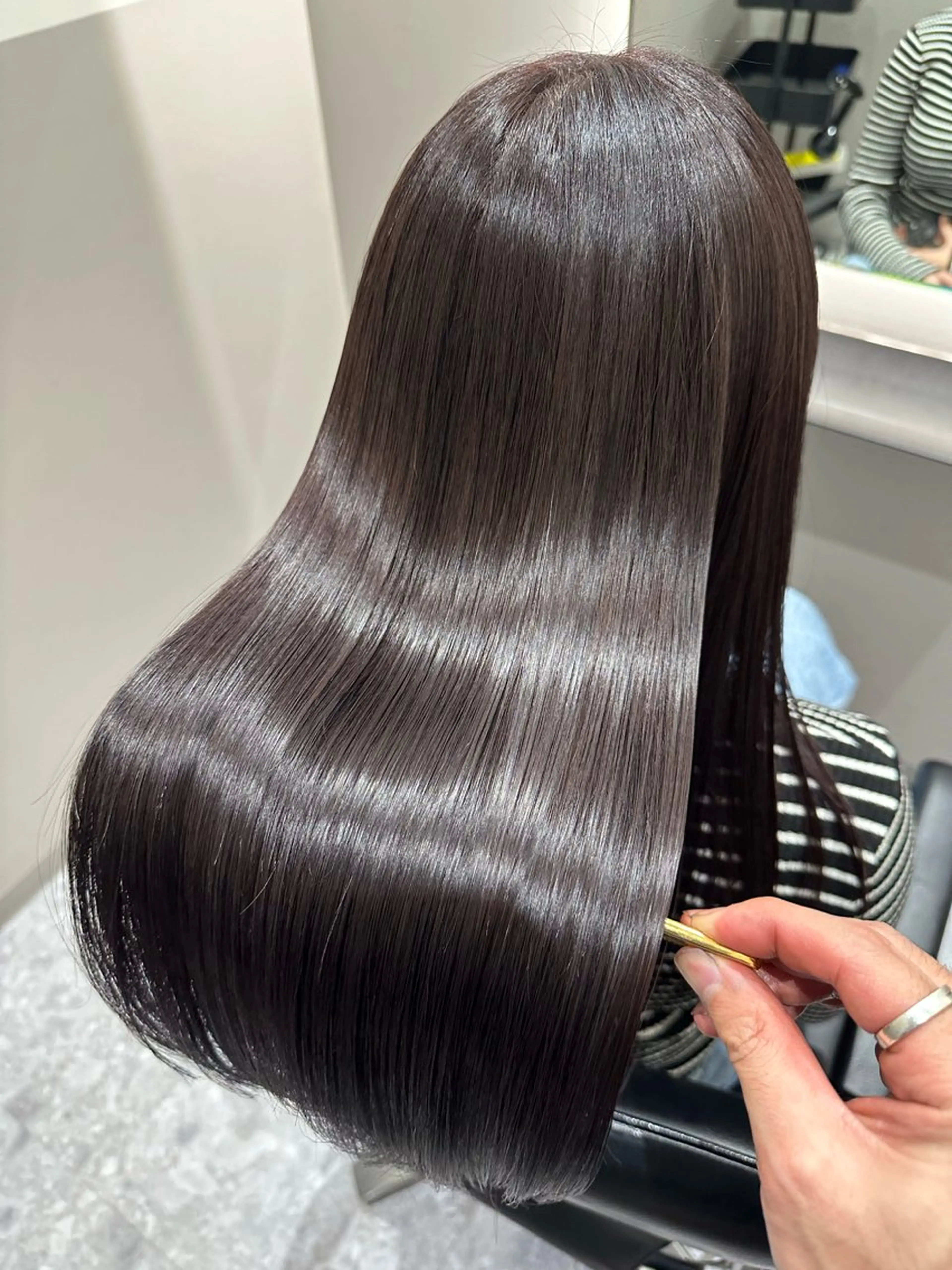 ロング カット ヘアカラー トリートメント 彼ウケ抜群🎀垢抜け 艶暗髪🪞一輝のヘアスタイル