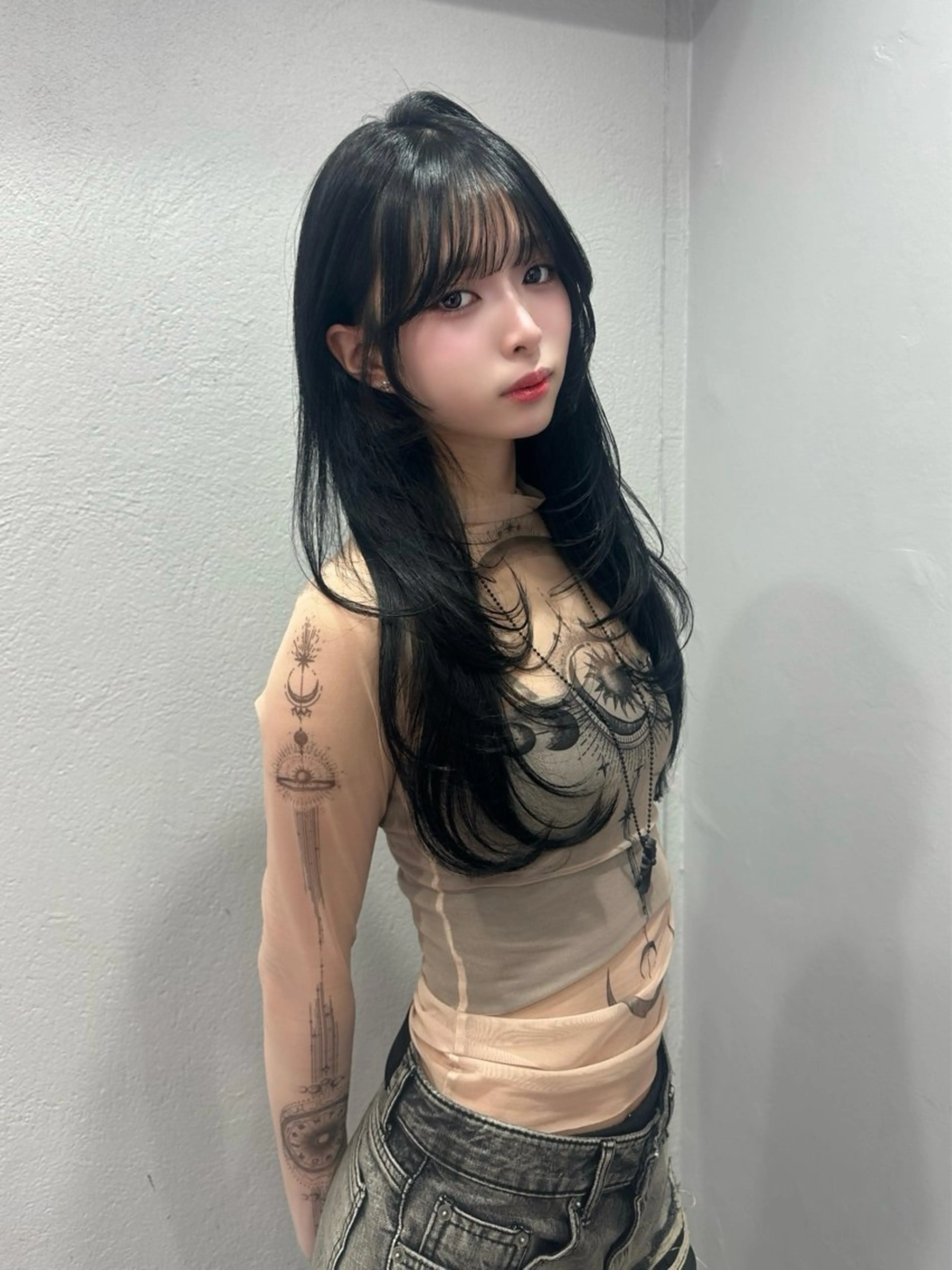 ロング 顔周りカット カット 𝑴𝑶𝑲𝑨渋谷 トレンド韓国ヘア🩷のヘアスタイル