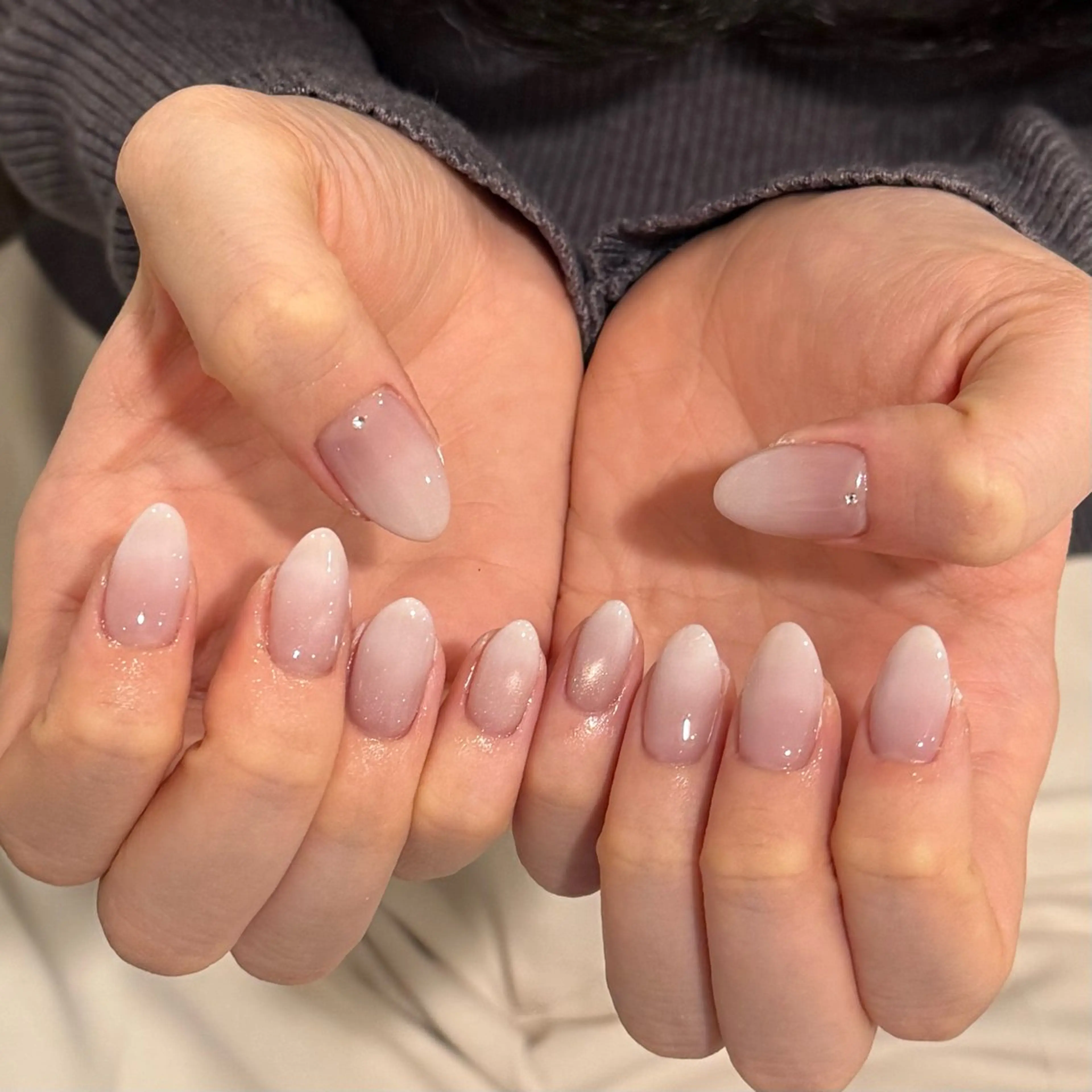 ネイル グラデーション マグネットネイル ストーンネイル ハンドネイル lumuu. Mizukiのネイルデザイン