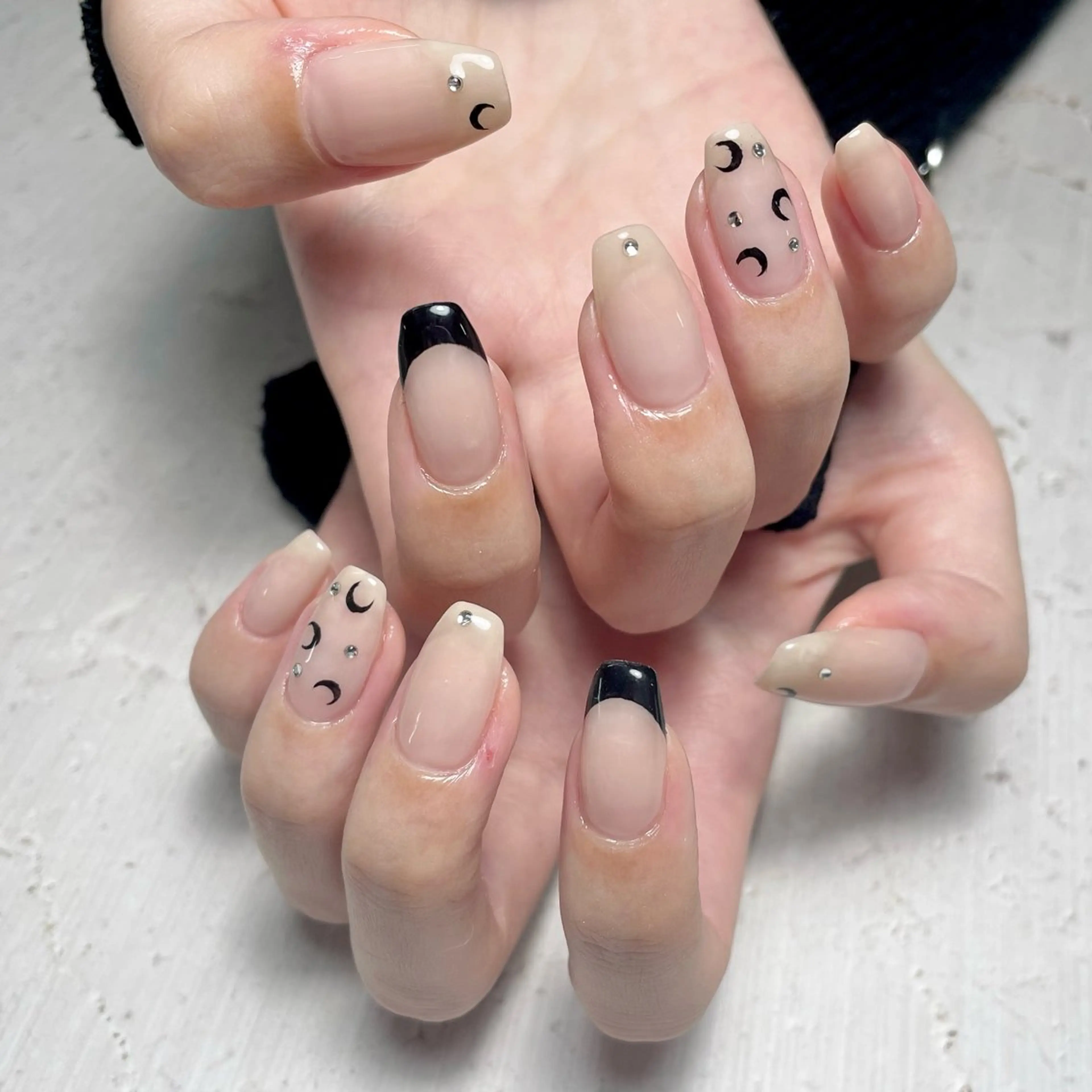 ネイル フレンチネイル ワンカラーネイル ストーンネイル 💐irisée fleur中居のネイルデザイン