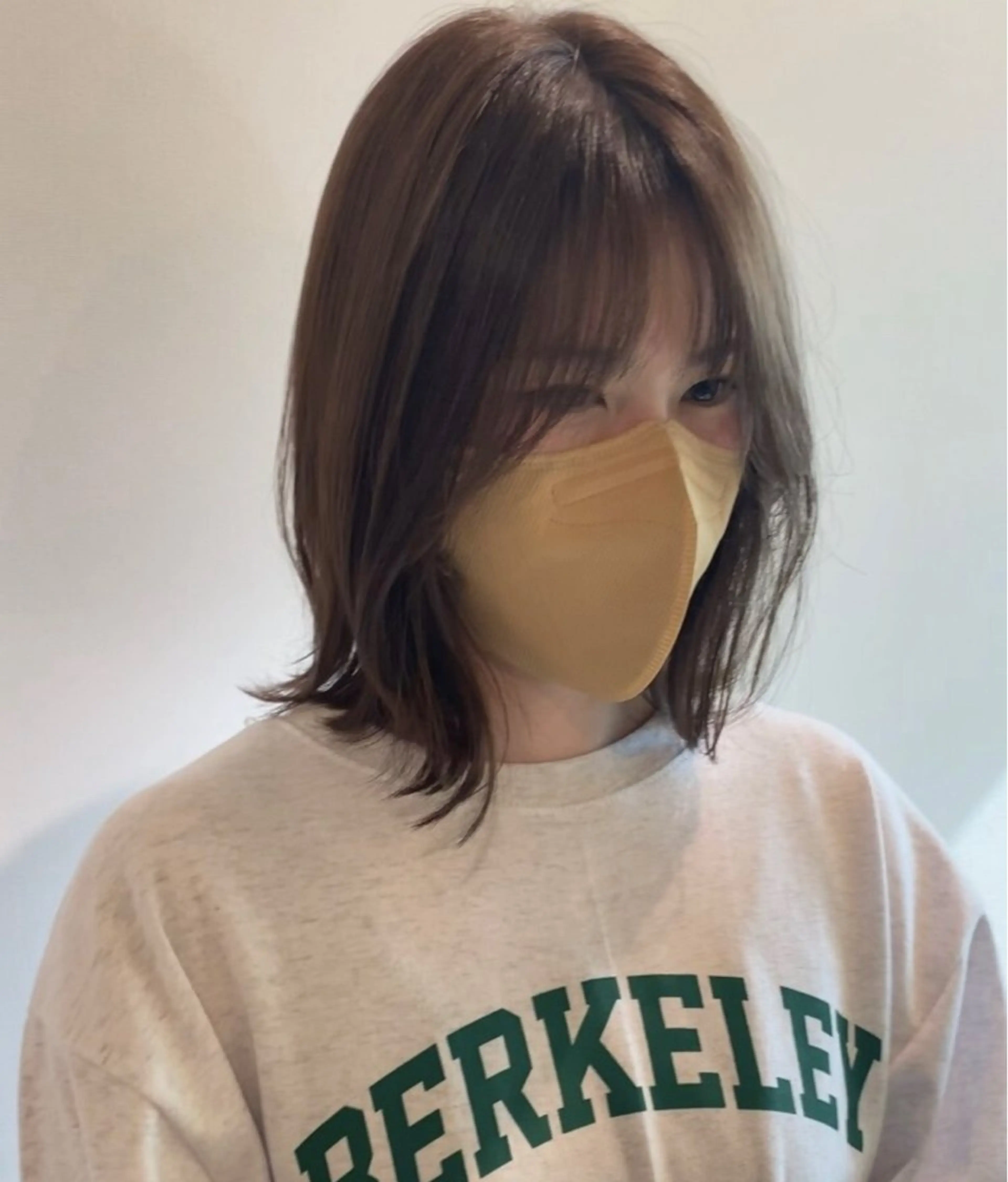 ミディアム ボブ 顔まわりレイヤー レイヤーカット 外ハネヘア ウラノ ソウシのヘアスタイル