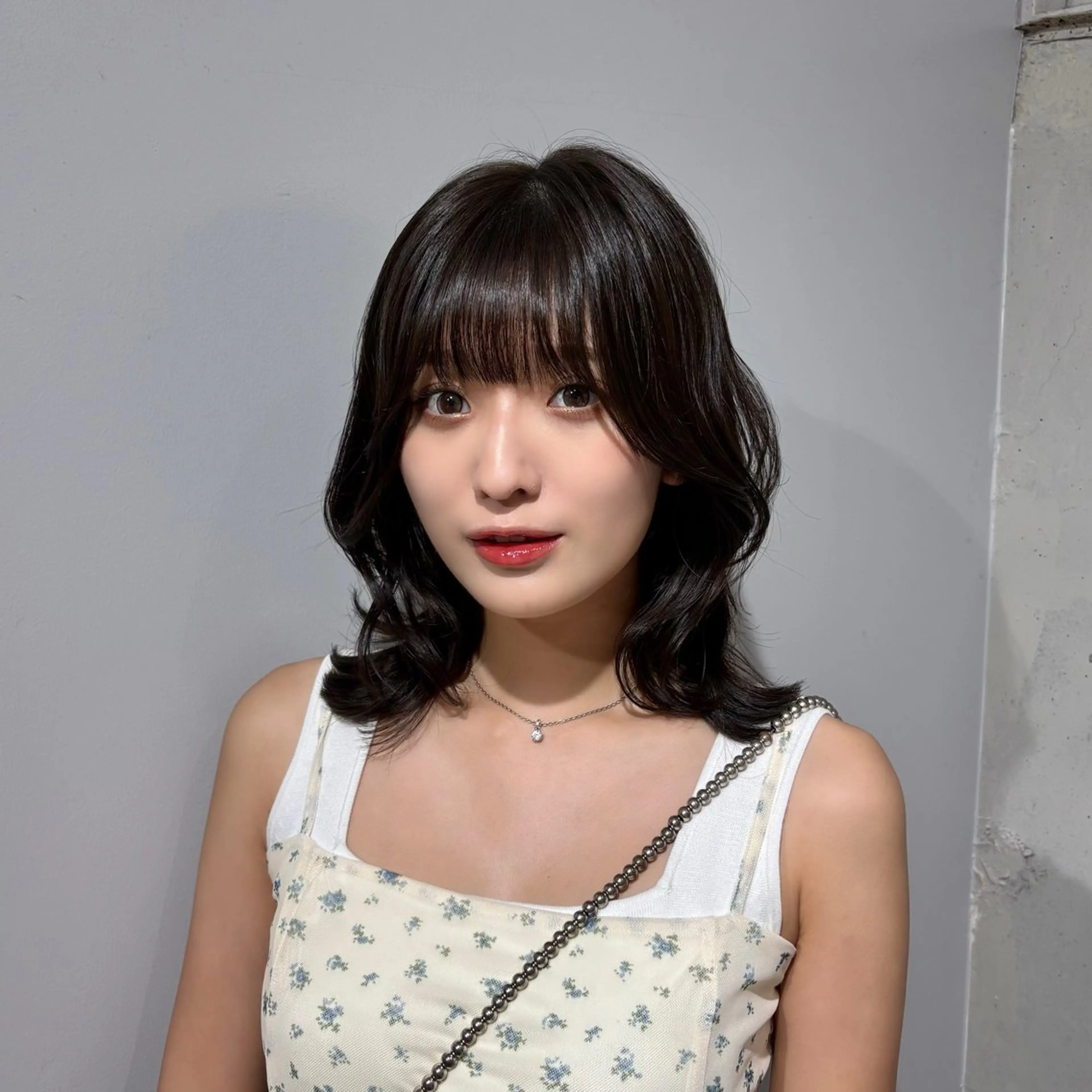 ミディアム ヘアアレンジ くびれヘア AMI💛ハイトーン 💛モテ髪のヘアスタイル