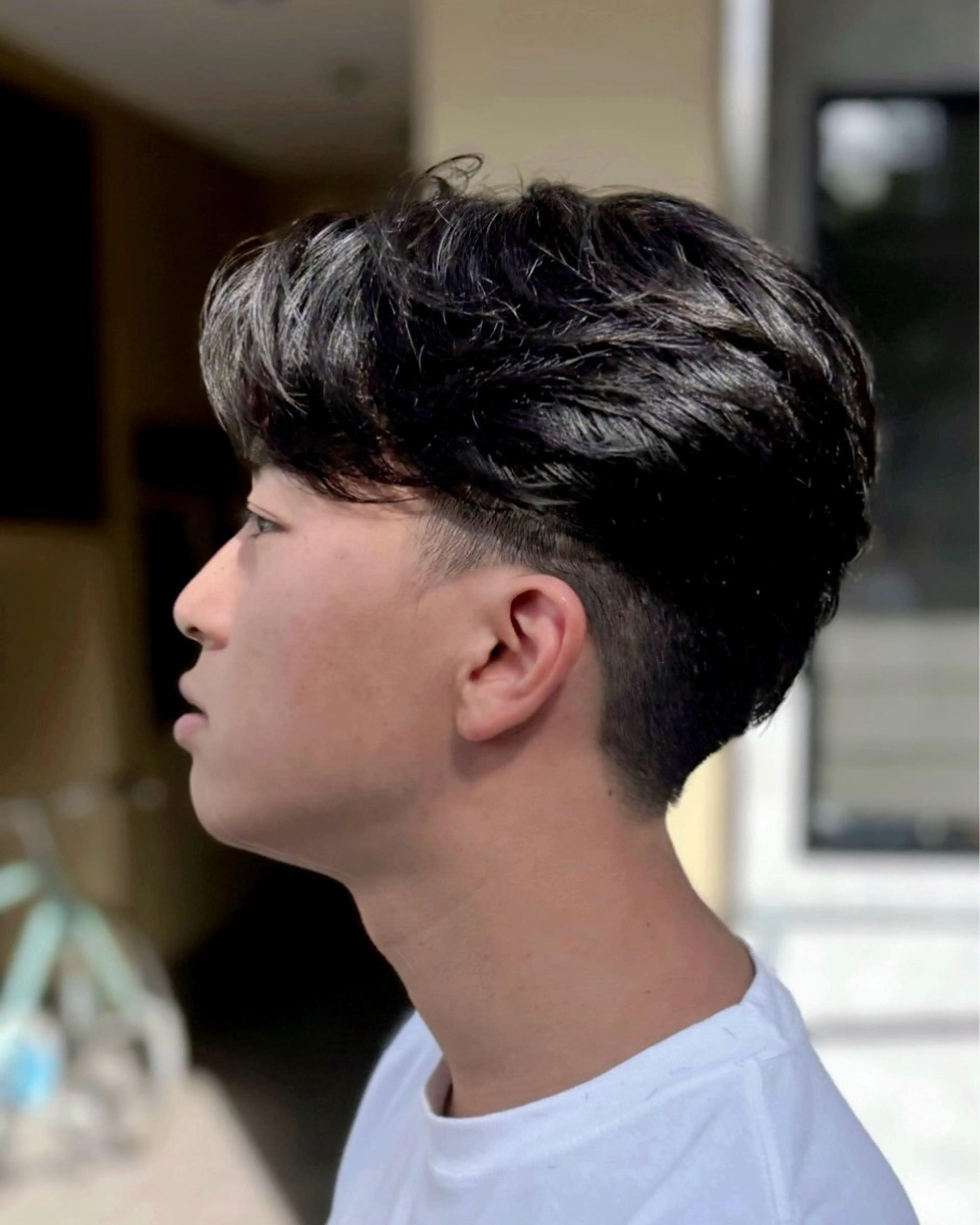 メンズ センターパート メンズショート カット ヘアカラー トリートメント マツダ レンのヘアスタイル