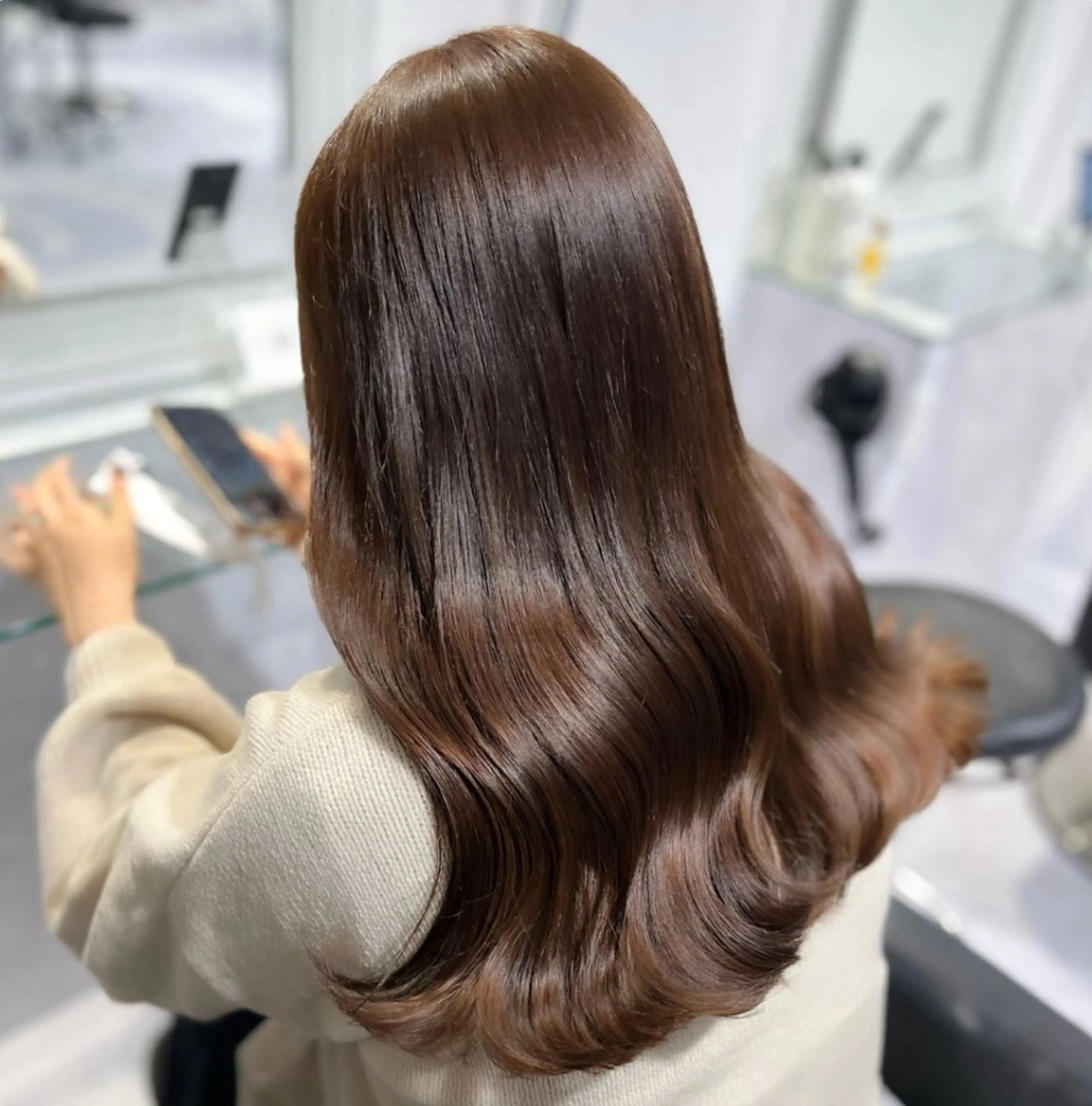 ロング カラー 🫧うる艶トレンド 🫧透明感カラーのヘアスタイル