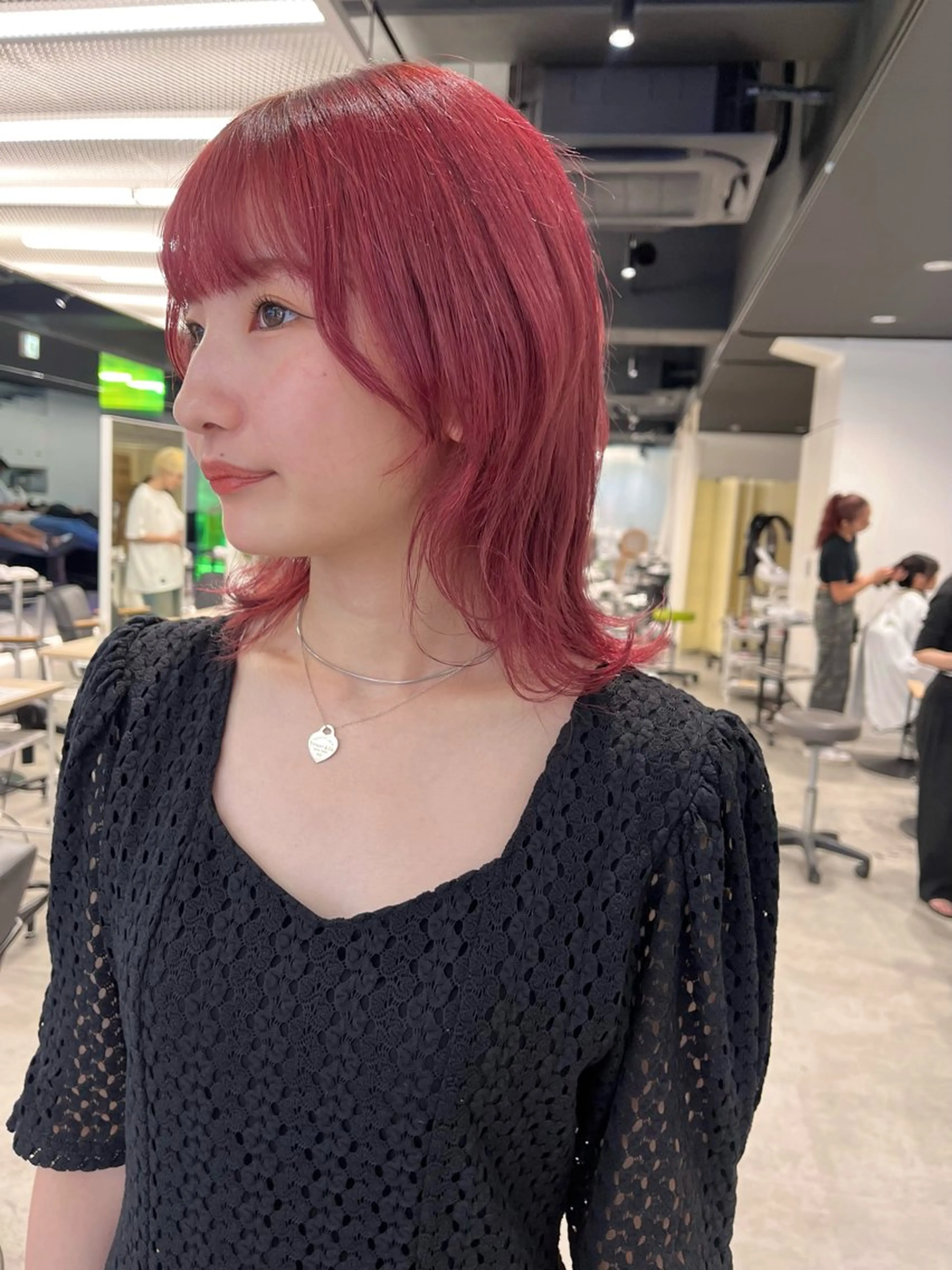 ミディアム カラー ヘアアレンジ ブリーチ ボルドーカラー ダブルカラー 韓国風カラー ブリーチなしカラー ヘアカラー mai🤍縮毛酸性ス トレート/アイリストのヘアスタイル