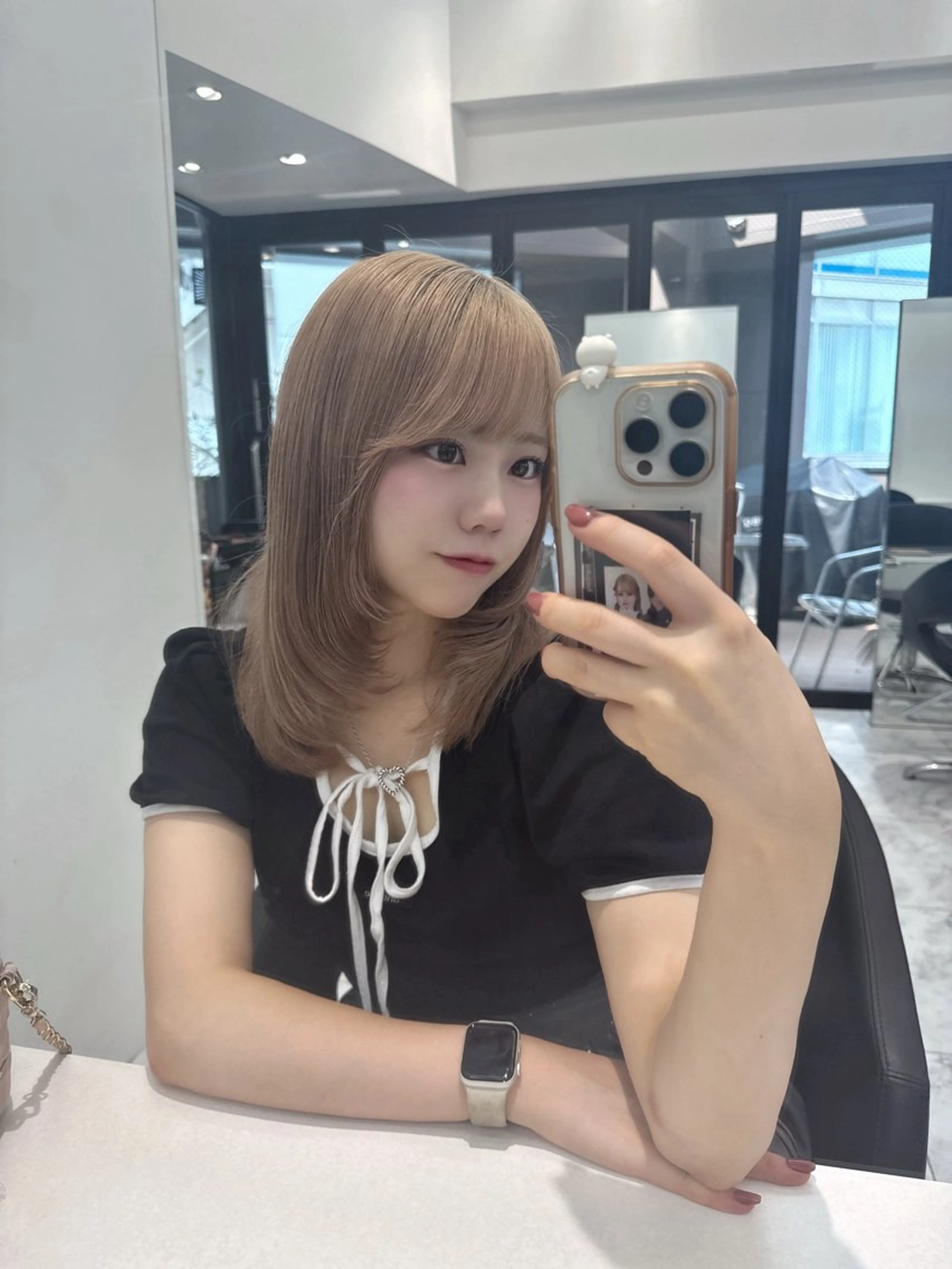 ミディアム レイヤーカット 表参道/ブリーチ/ みずは🎀のヘアスタイル