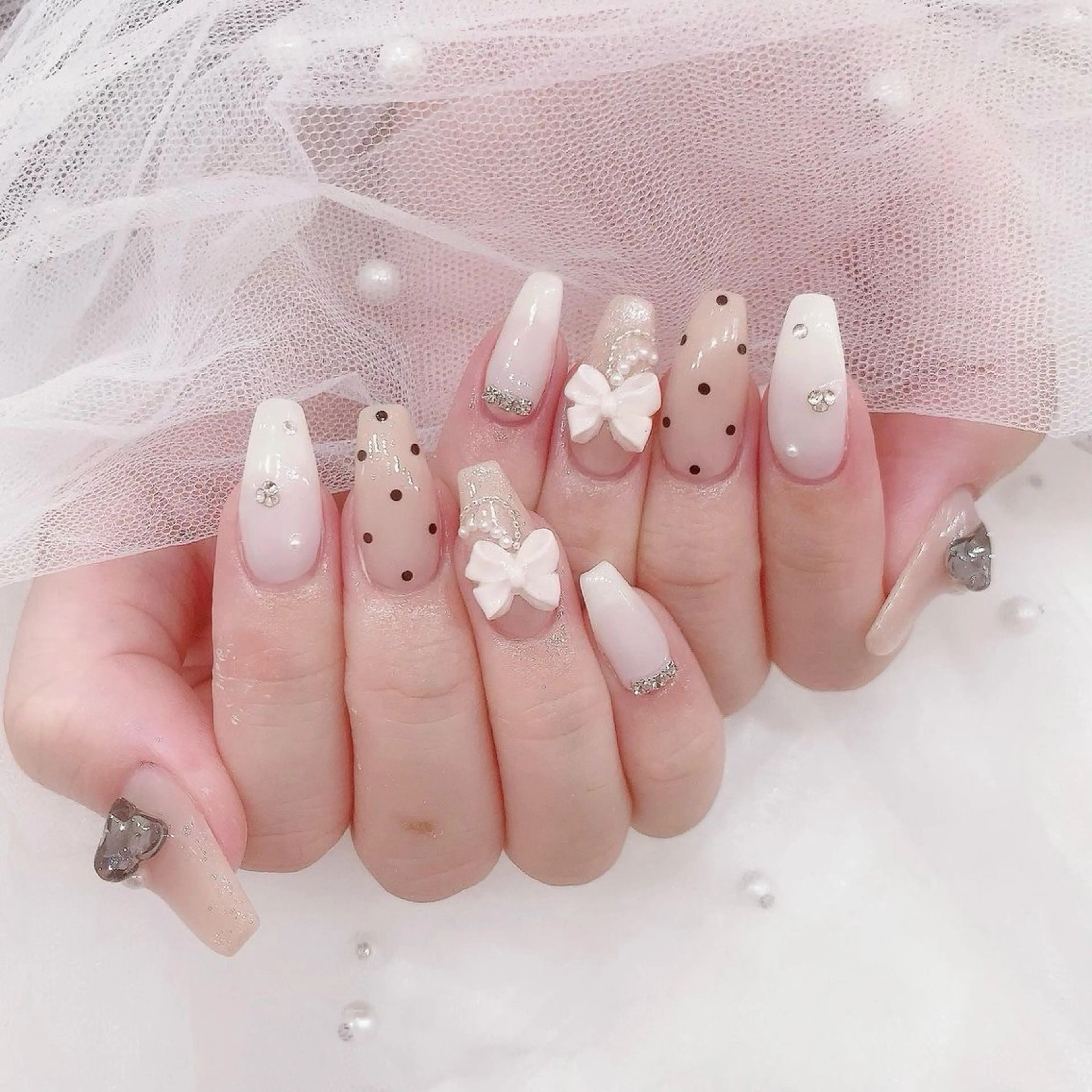 ネイル フレンチネイル キラキラネイル 韓国ネイル シンプルネイル ワンホンネイル ハンドネイル MEI Nailのネイルデザイン