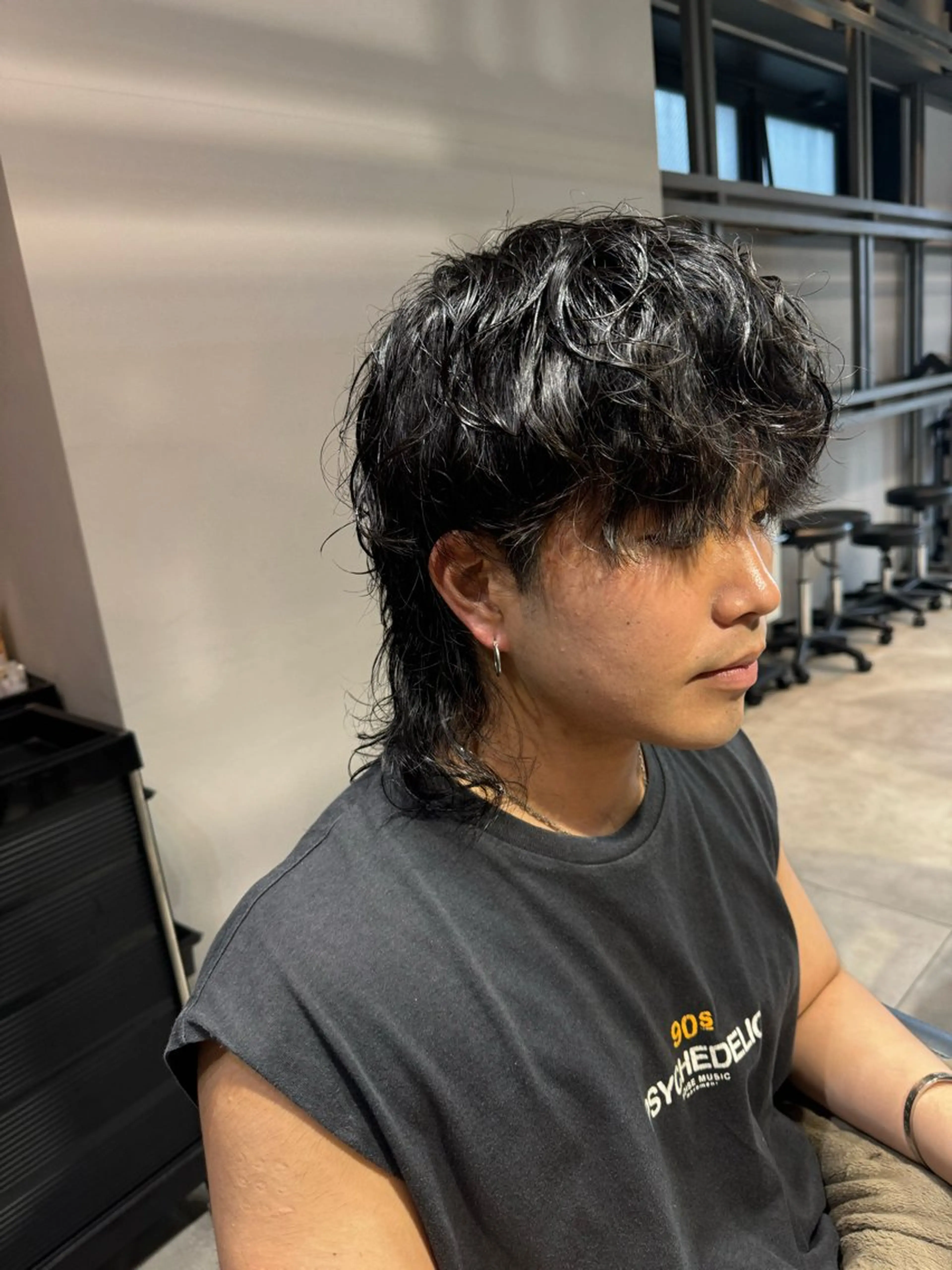 ミディアム パーマ メンズ マッシュウルフ マッシュ メンズウルフカット ウルフカット カット パーマ トリートメント 似合う髪型が 分からない方へのヘアスタイル