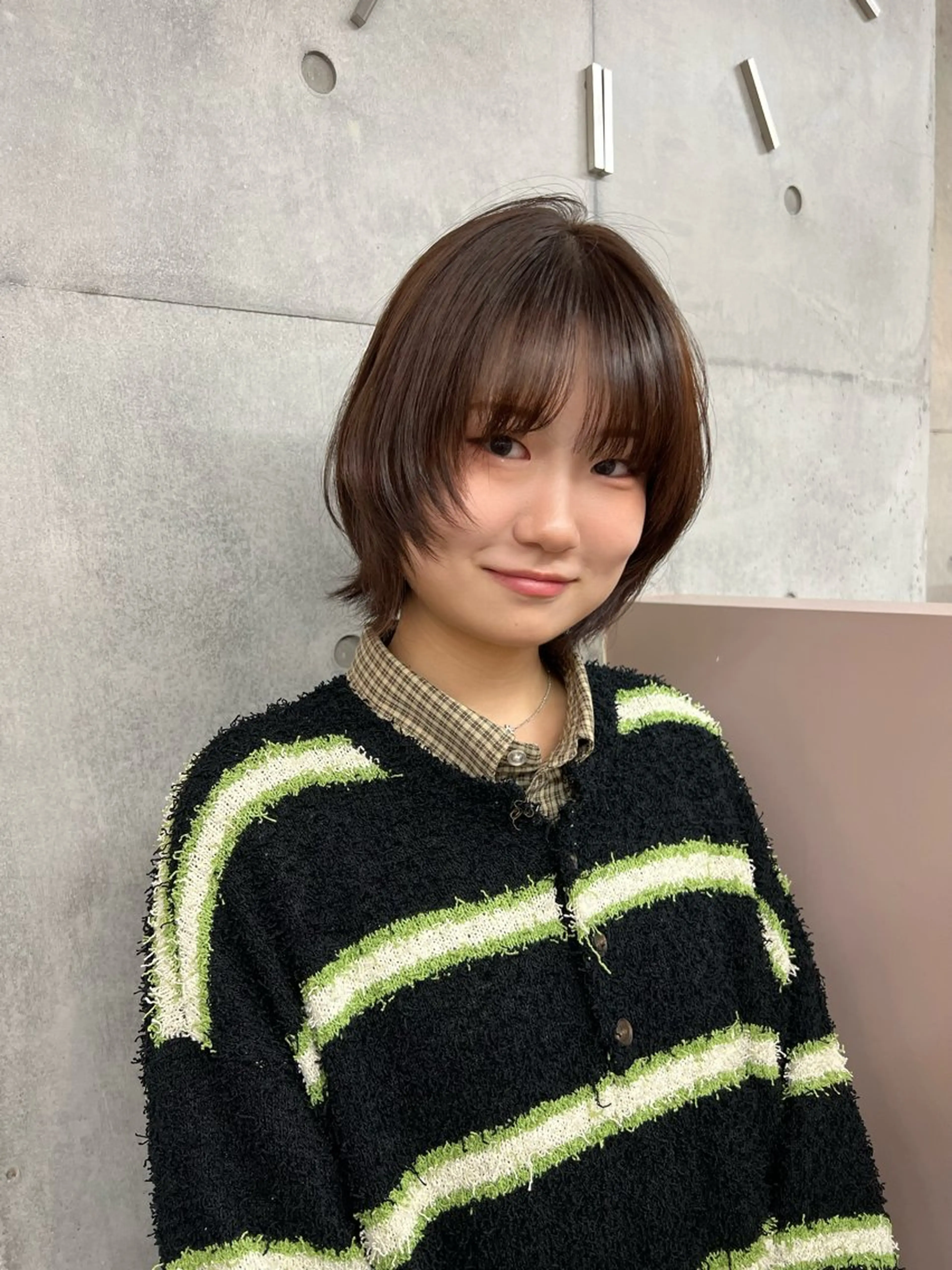 ミディアム カット ヘアカラー トリートメント カコ/レイヤーカット ヘアアレンジのヘアスタイル