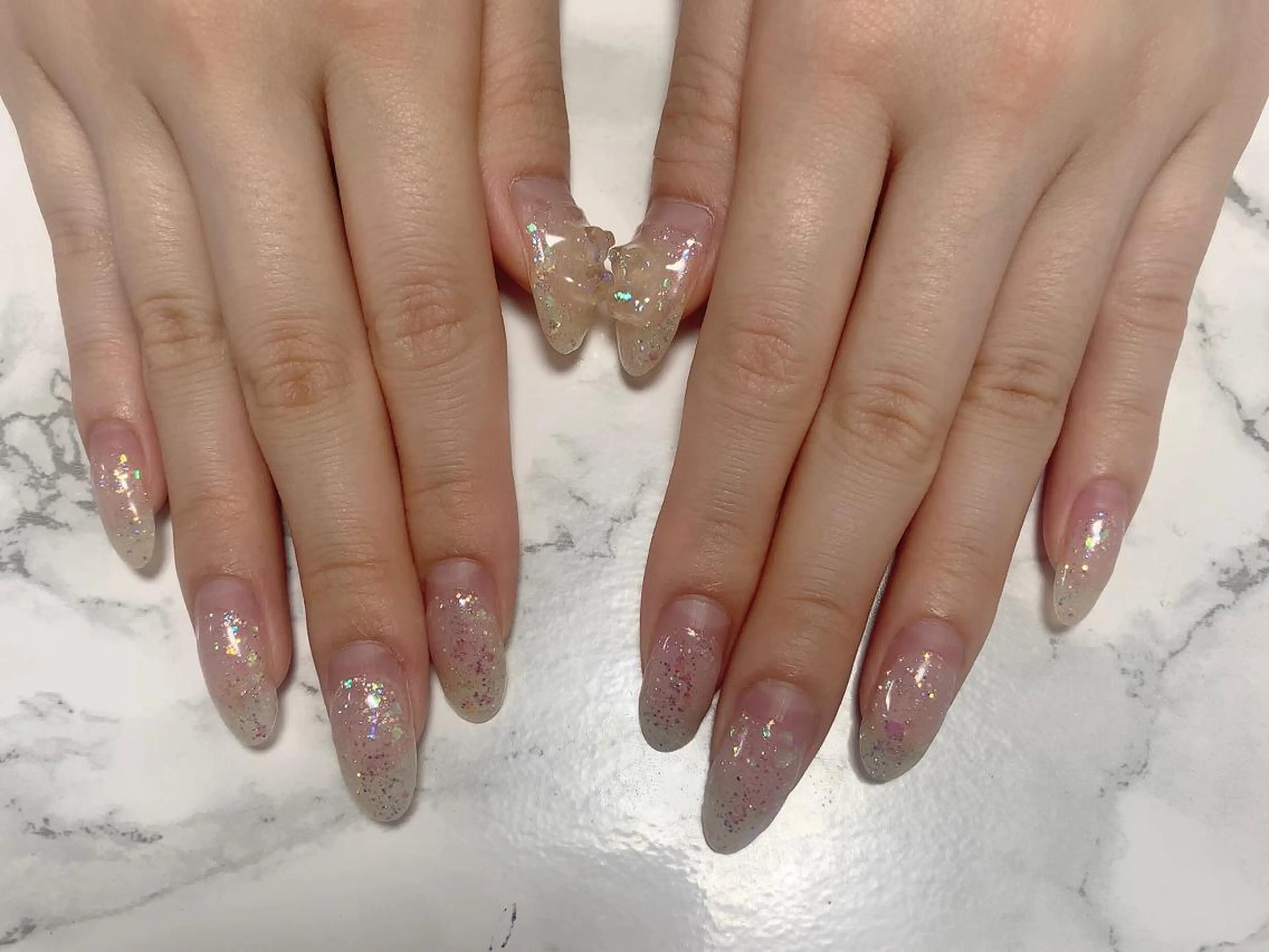 ネイル はな💎ネイル ワンホン、長さ出しのネイルデザイン