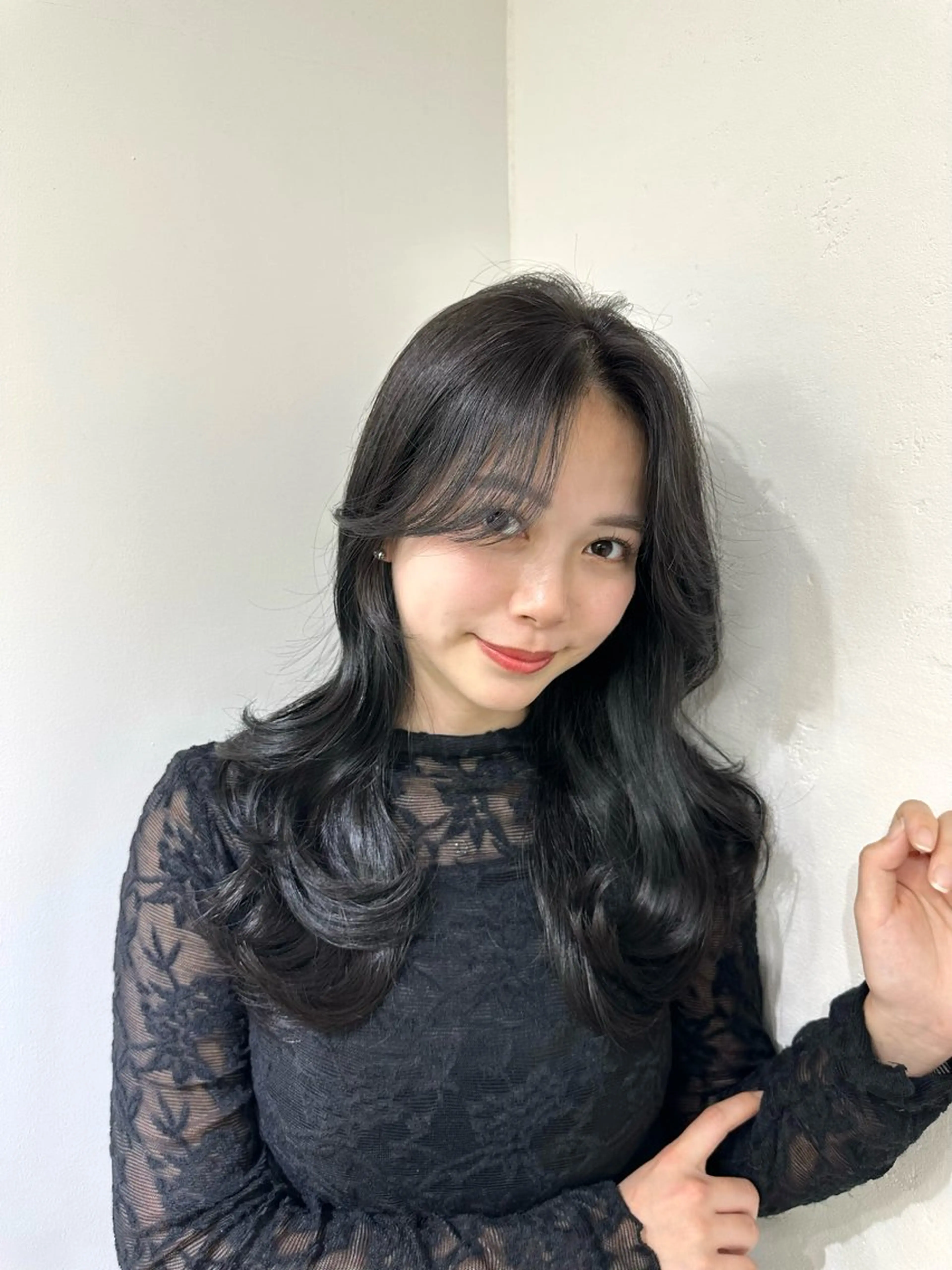 セミロング カラー ミディアムレイヤー 添田晃基のヘアスタイル