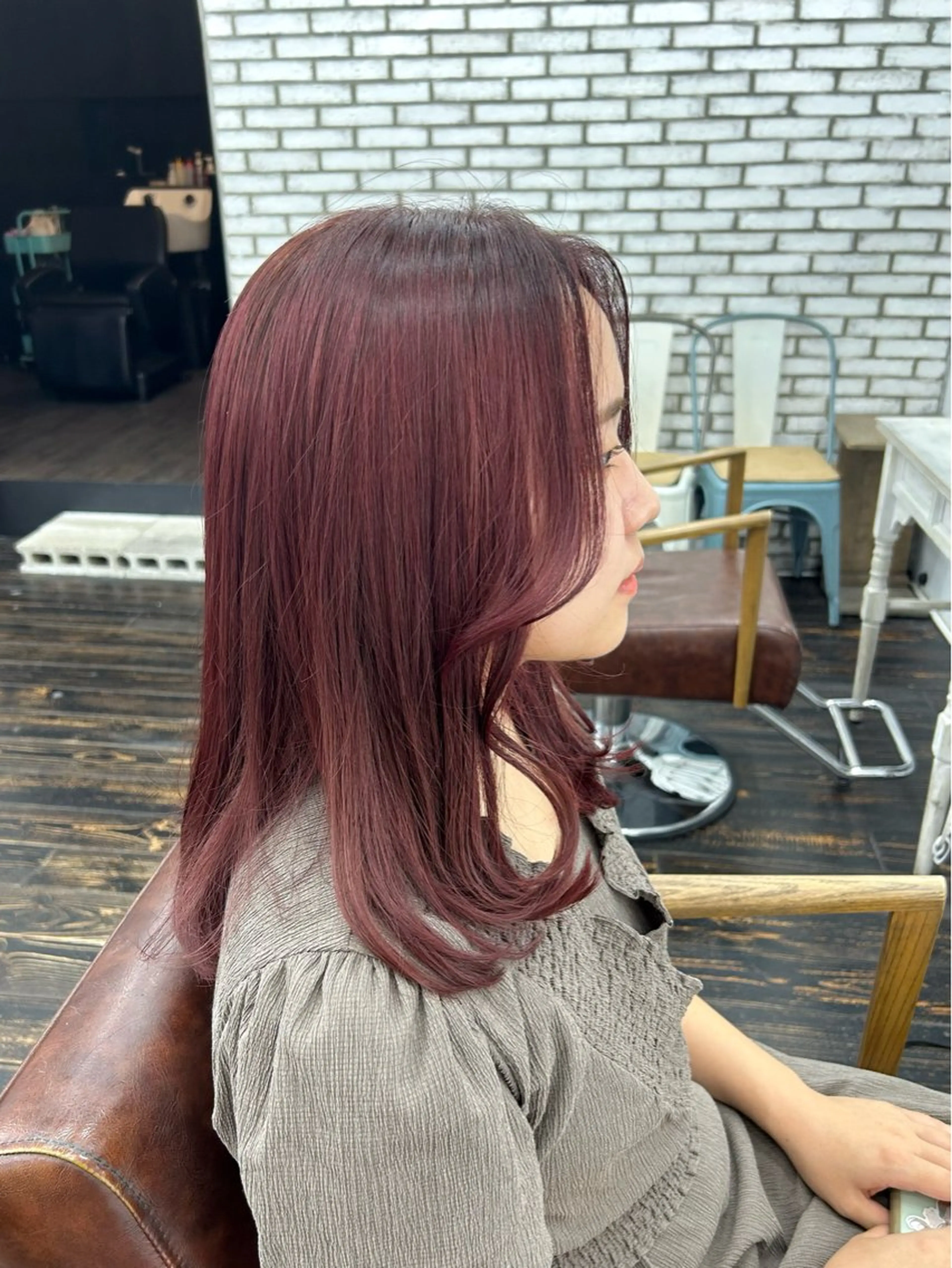 セミロング カラー レイヤー ハイトーン 暖色⭐︎KANAKOのヘアスタイル