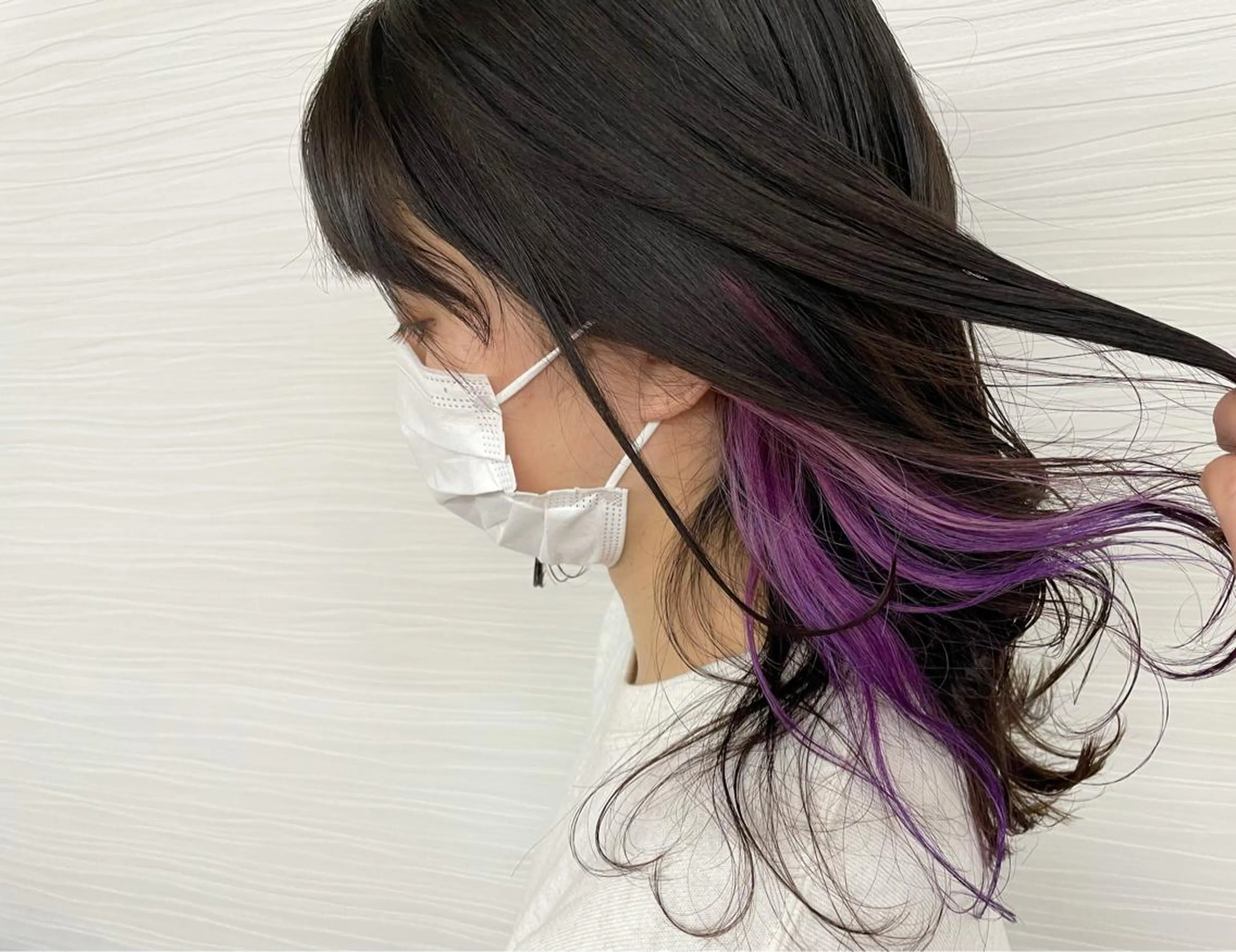 カット+ポイントインナーカラーの写真