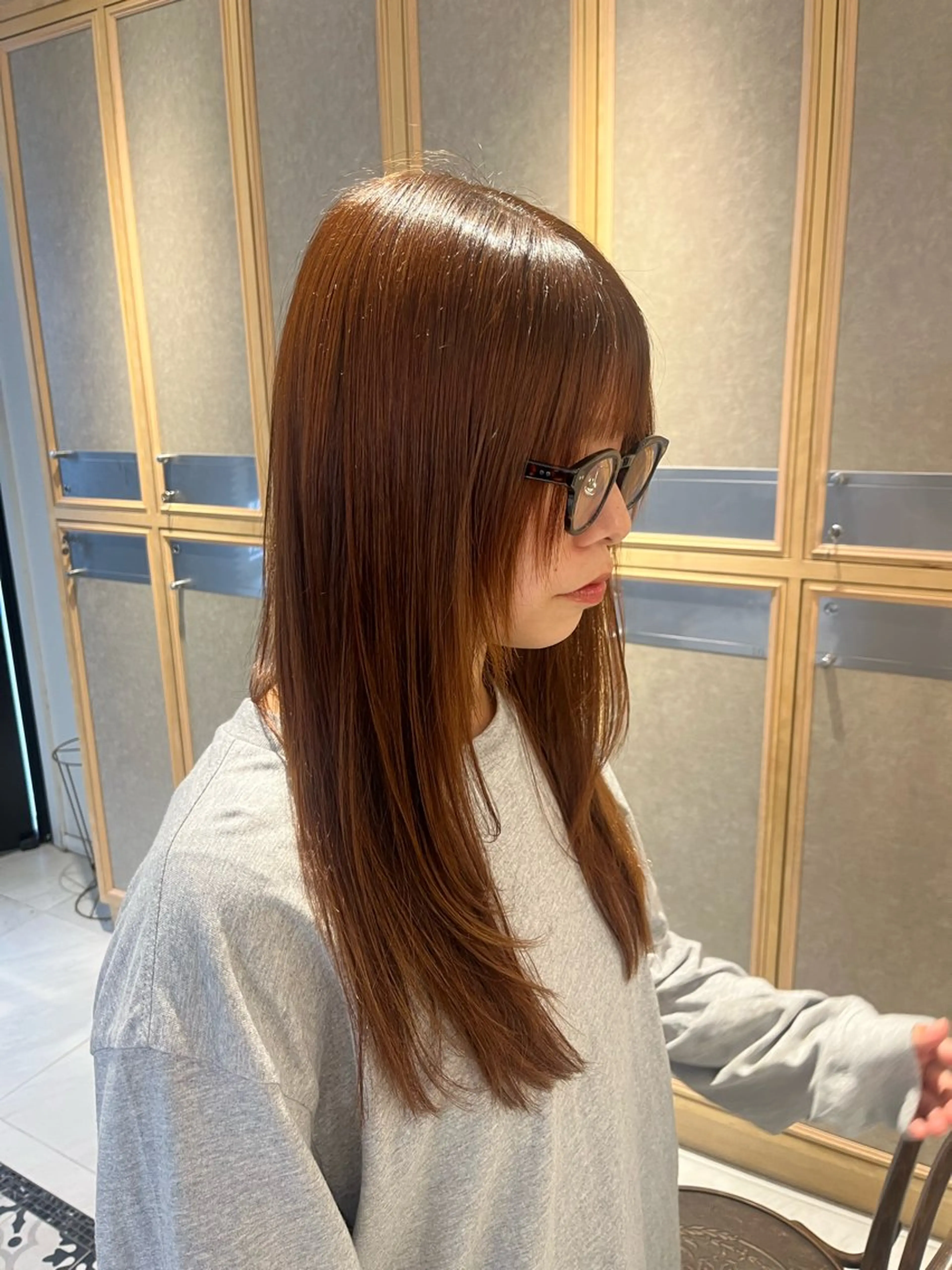 セミロング ナミ🩶暗髪/暖色 ❤️/透明感/縮毛のヘアスタイル