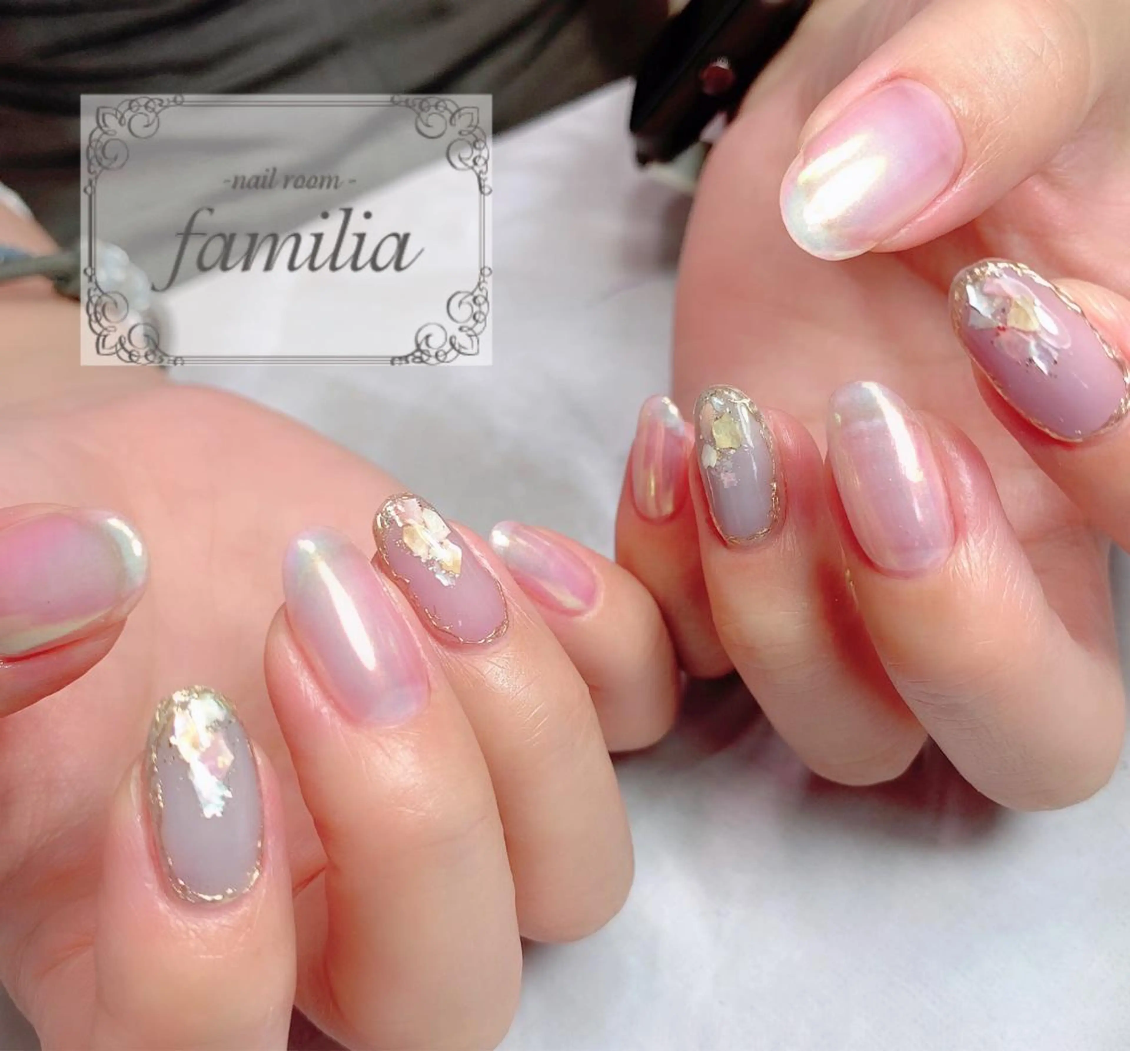 ネイル アートネイル オーロラネイル -nailroom- familiaのネイルデザイン