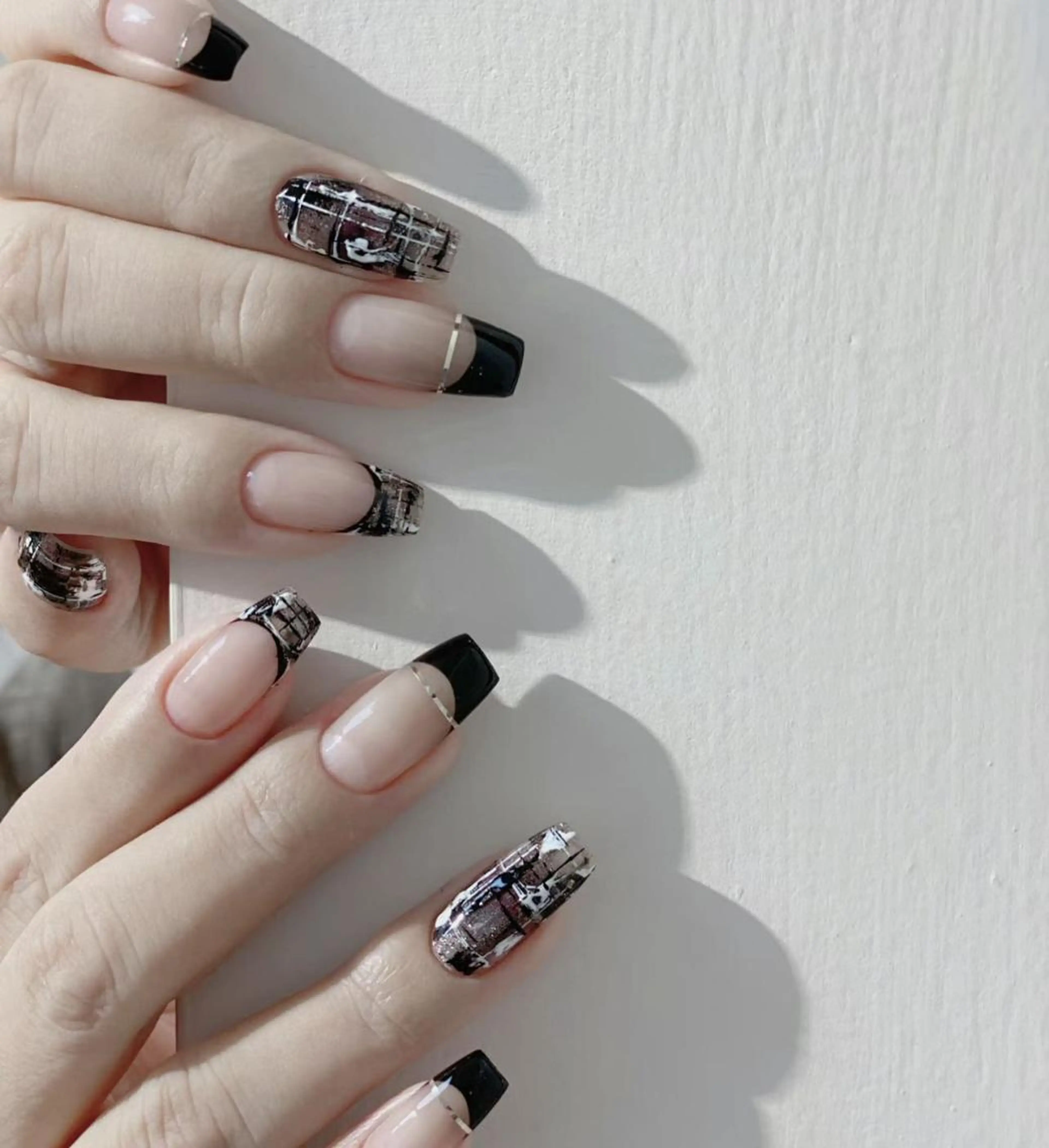 ネイル アートネイル 長さ出し ネイルチップ Queens PUPUのネイルデザイン