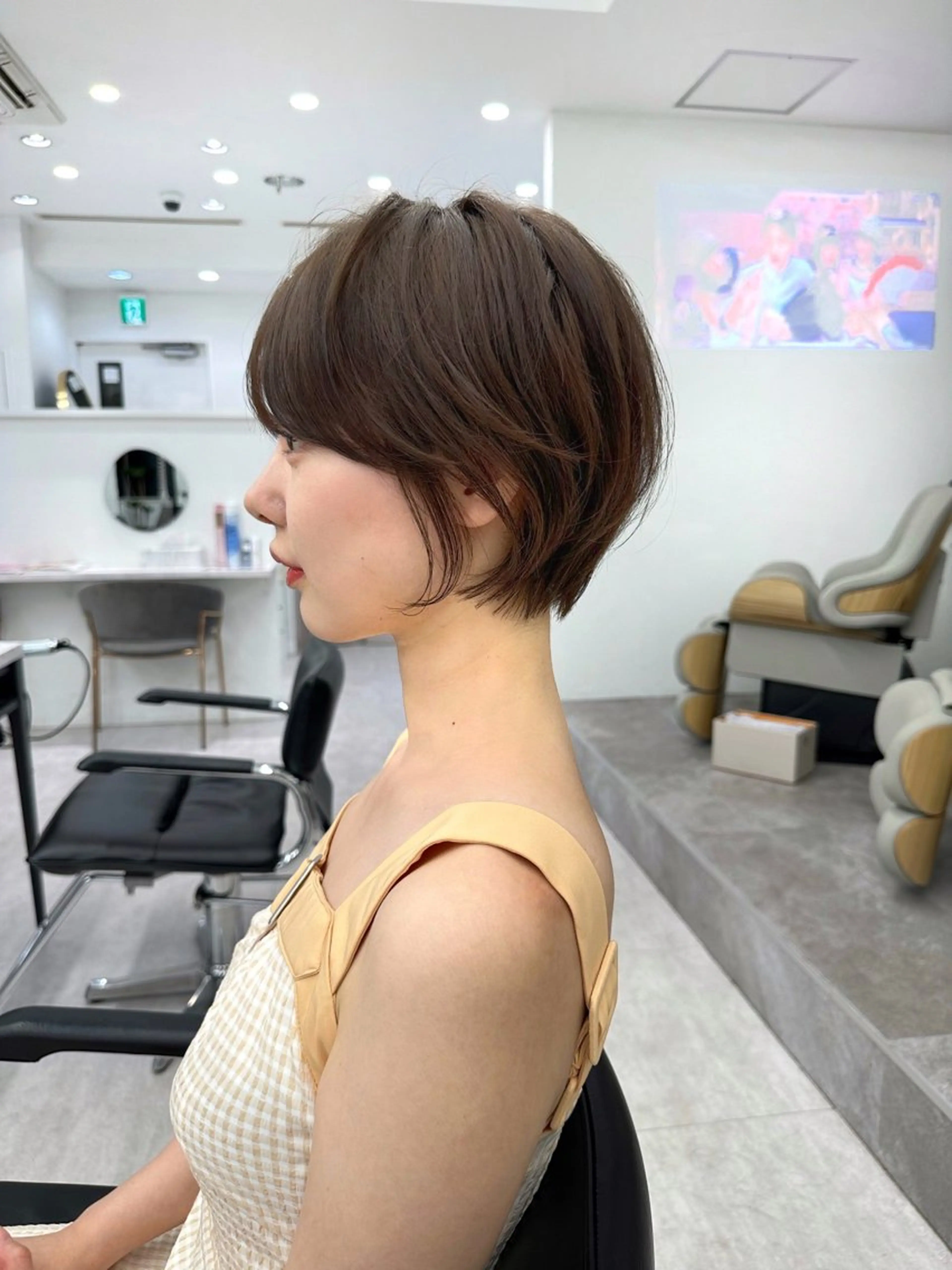 ショート ショートヘア くすみカラー、大場猛のヘアスタイル