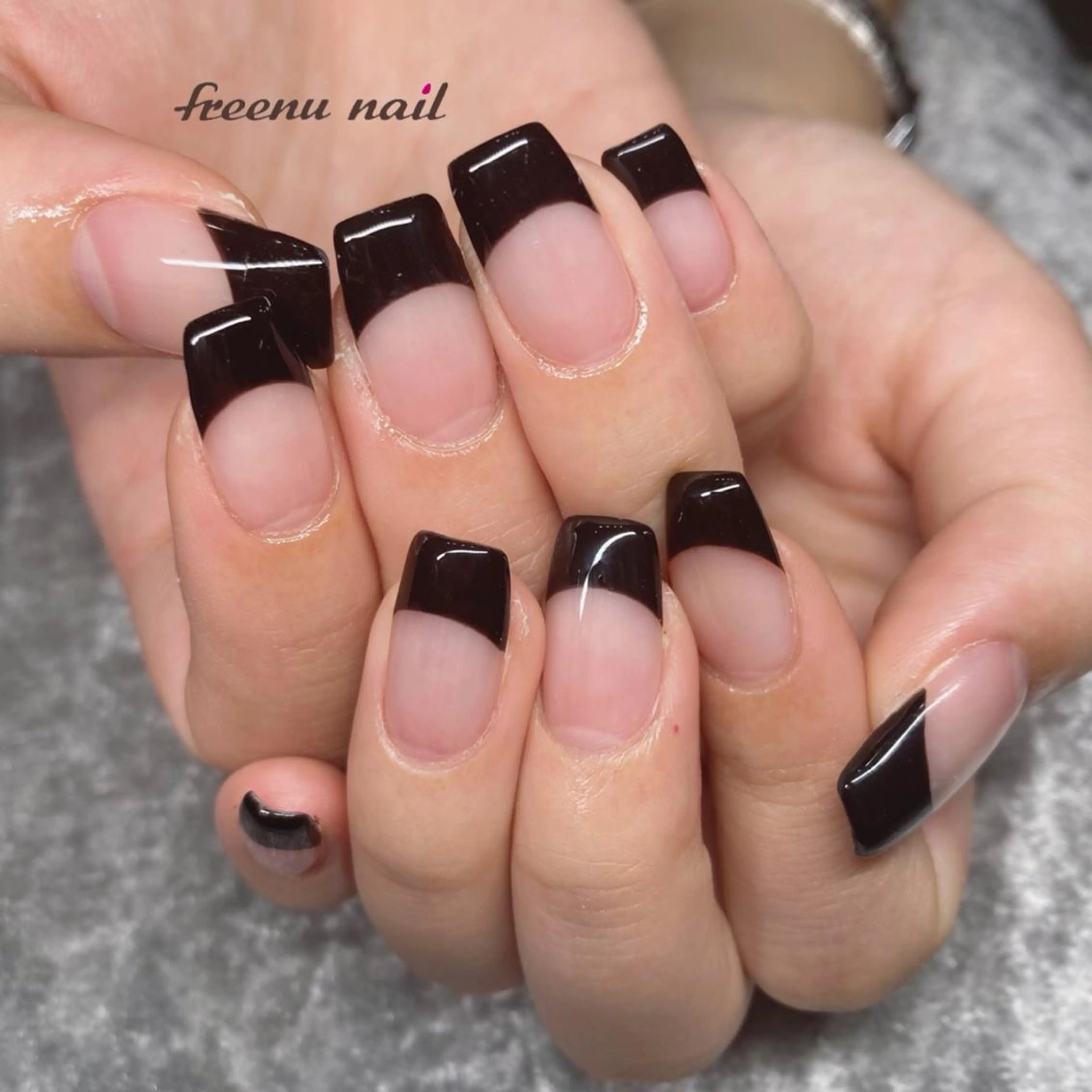 ネイル フレンチネイル スクエアネイル freenu nail【24H】のネイルデザイン