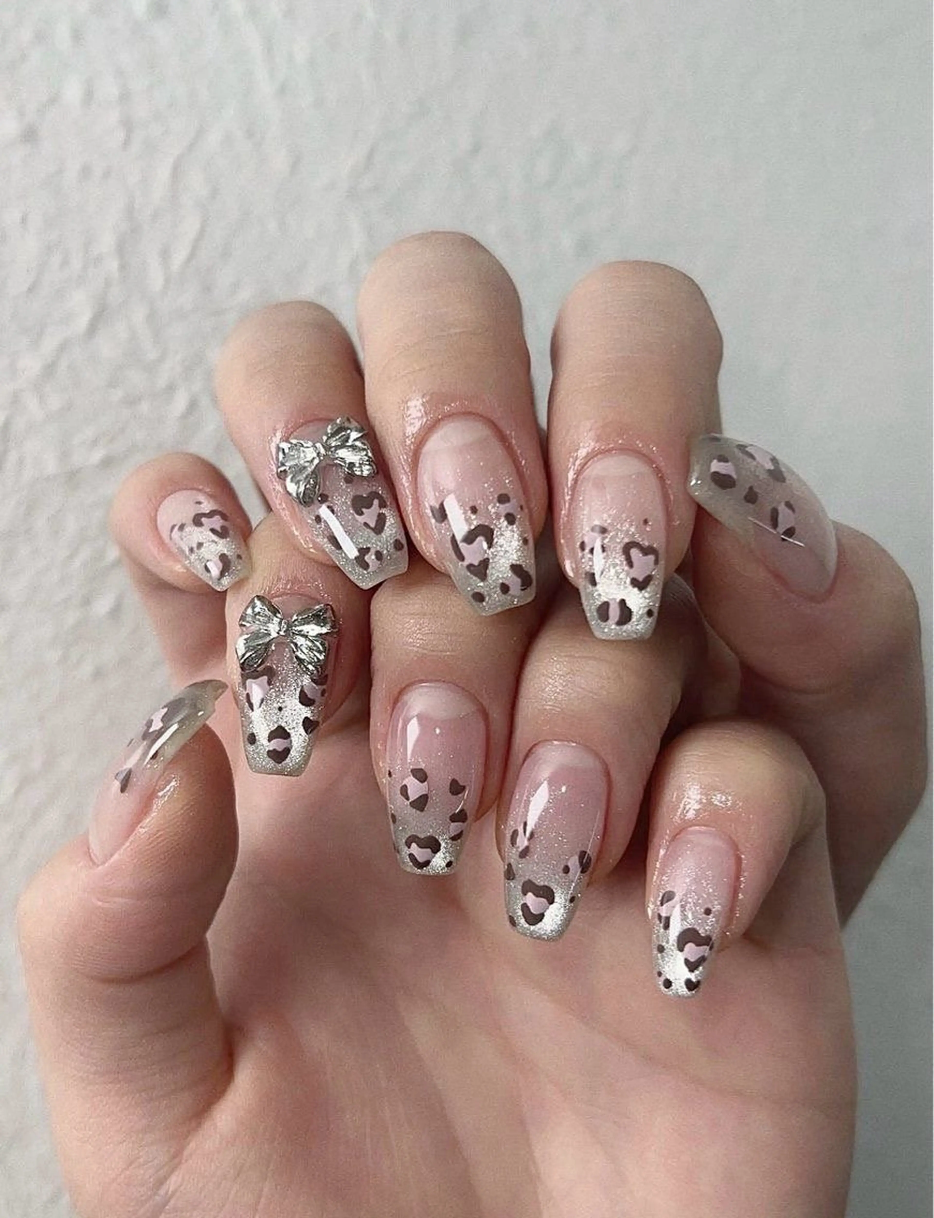 カラー グラデーションカラー ピンクカラー ハンドネイル AIN Nailのネイルデザイン