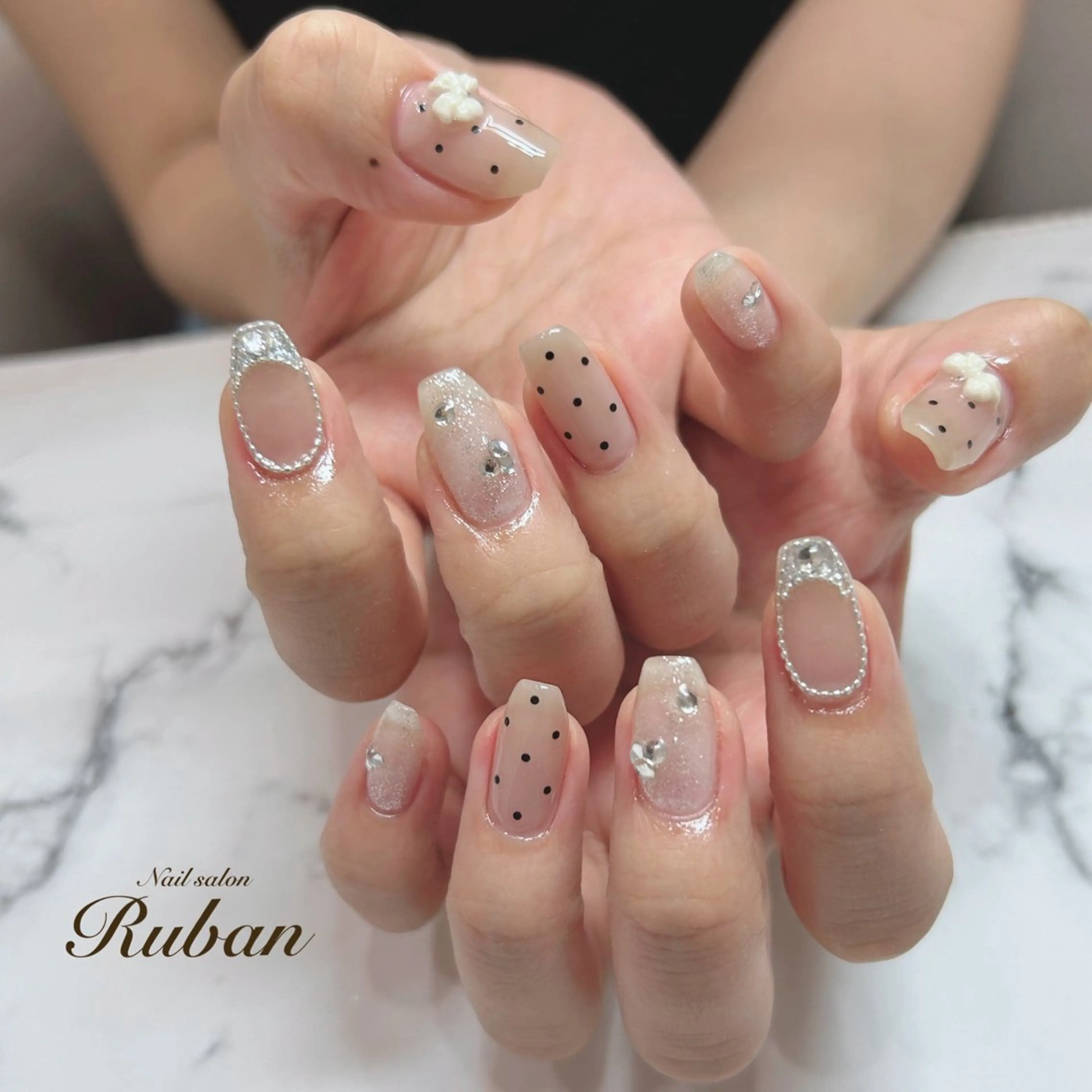 ネイル ドット 長さ出し 持ち込み リボン Nail salon Rubanのネイルデザイン