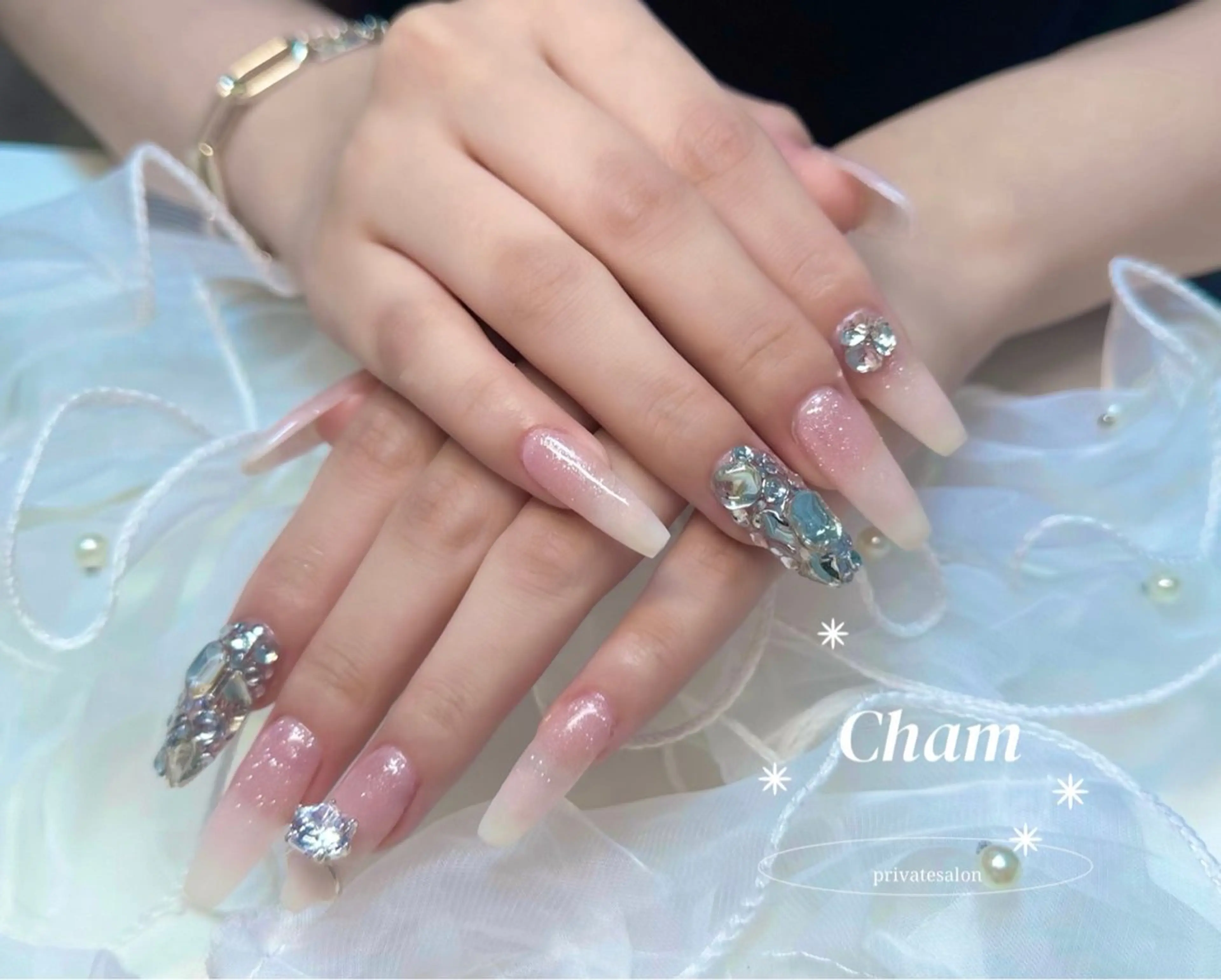 ネイル 長さ出し グラデーション ピンク ハンドネイル Cham所属・Cham Haruneのネイルデザイン