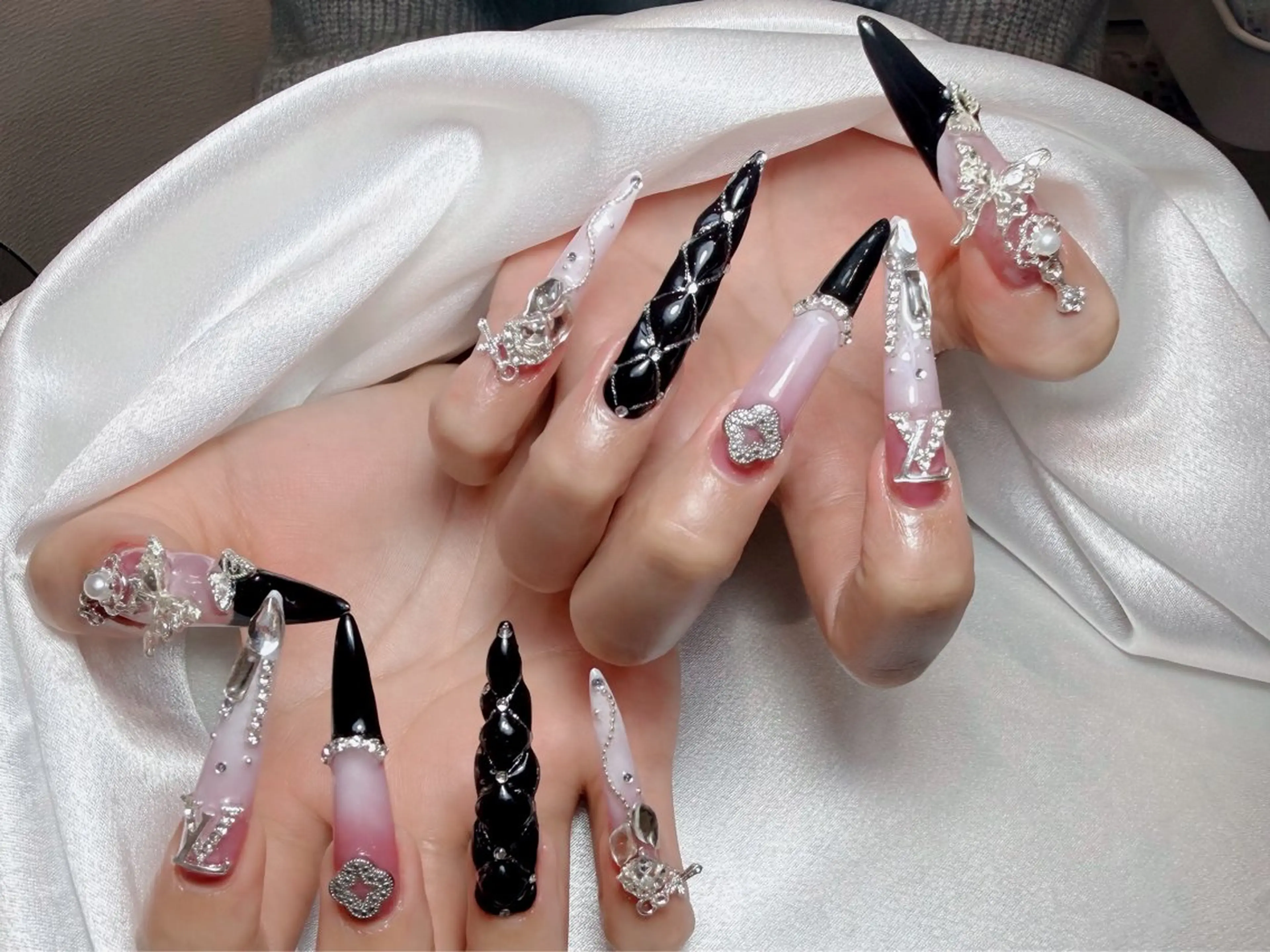 ネイル リサ ネイルサロンのネイルデザイン