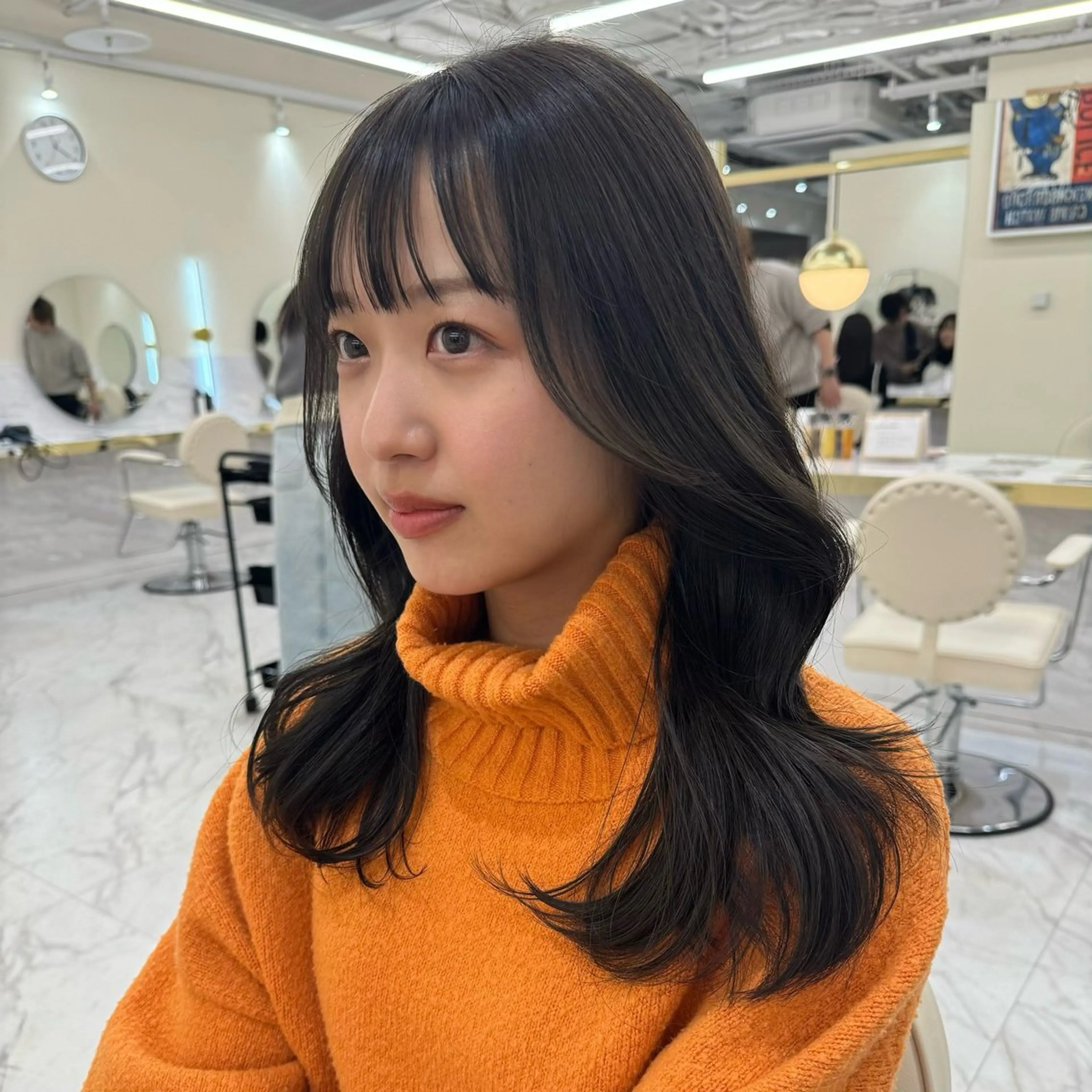 セミロング カラー ヘアアレンジ 顔周りカット 髪質改善 レイヤーカット おくれ毛 カット ヘアカラー トリートメント レイヤーカット🤍 RINAのヘアスタイル