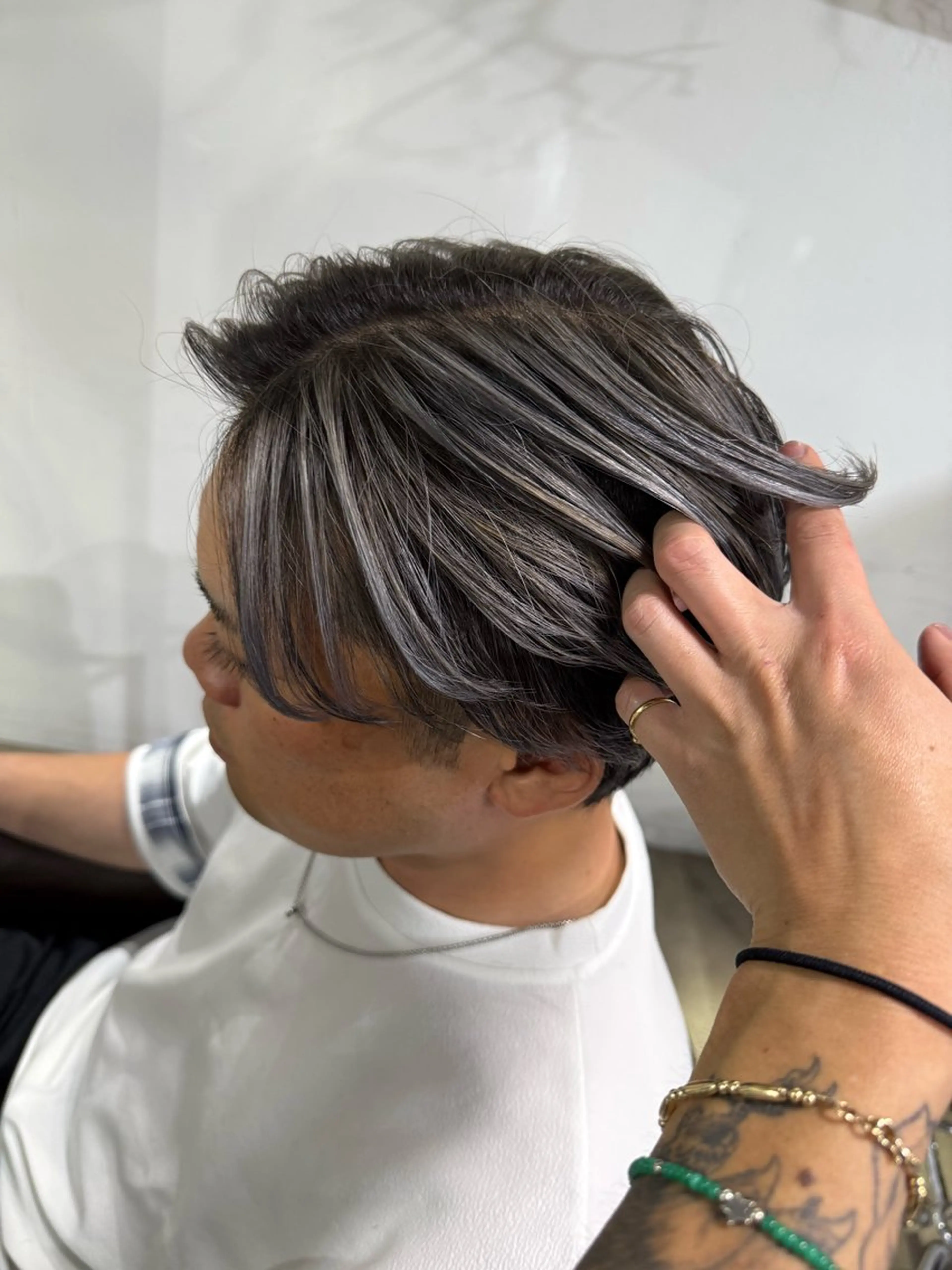 ショート レイヤーカット カット ヘアカラー 山影✨バレイヤージュ ハイライト✨メンズ◎のヘアスタイル