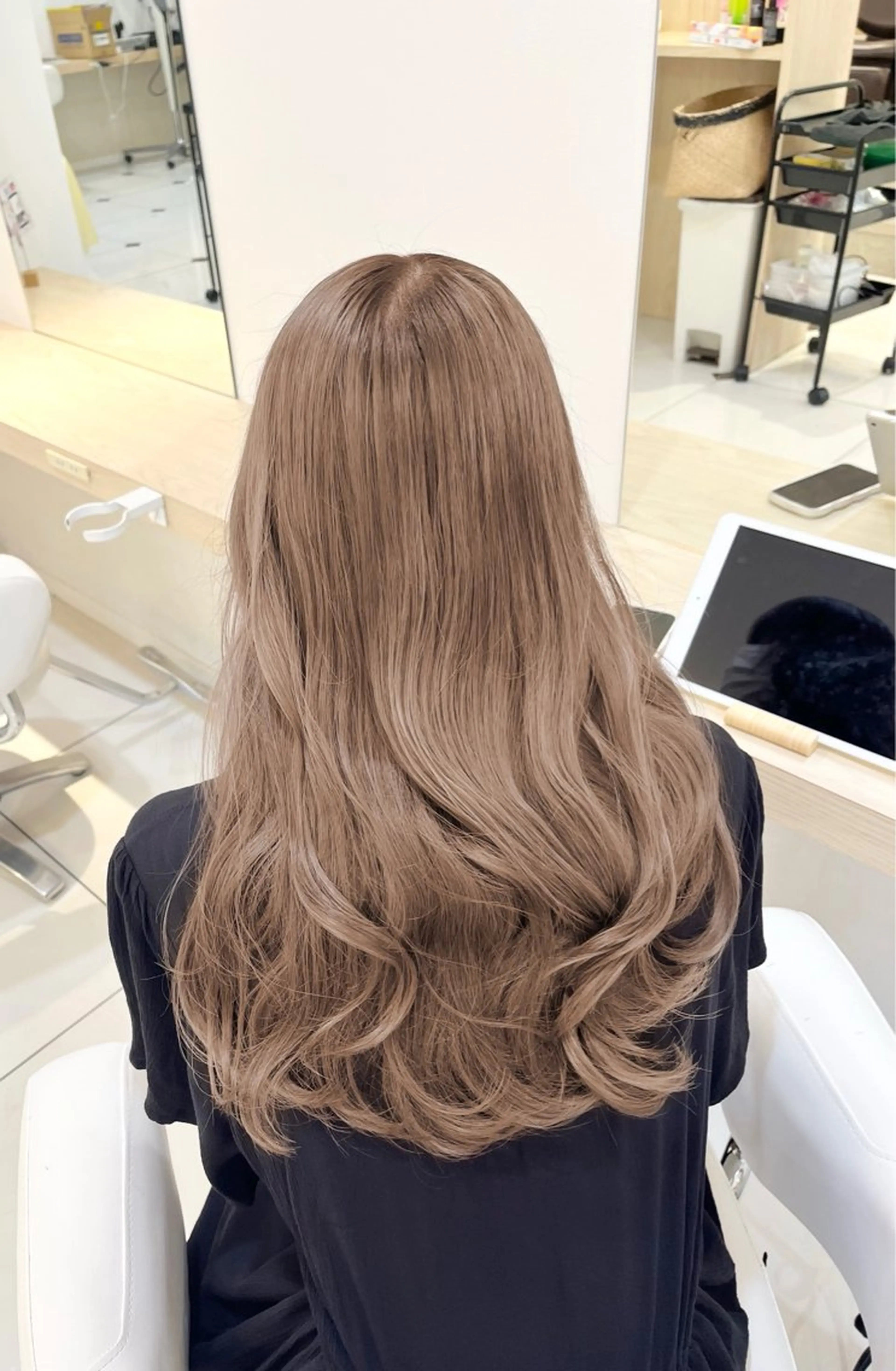 ロング カラー ベージュカラー ブリーチ モカベージュ カラー職人 なかもと たつひろのヘアスタイル