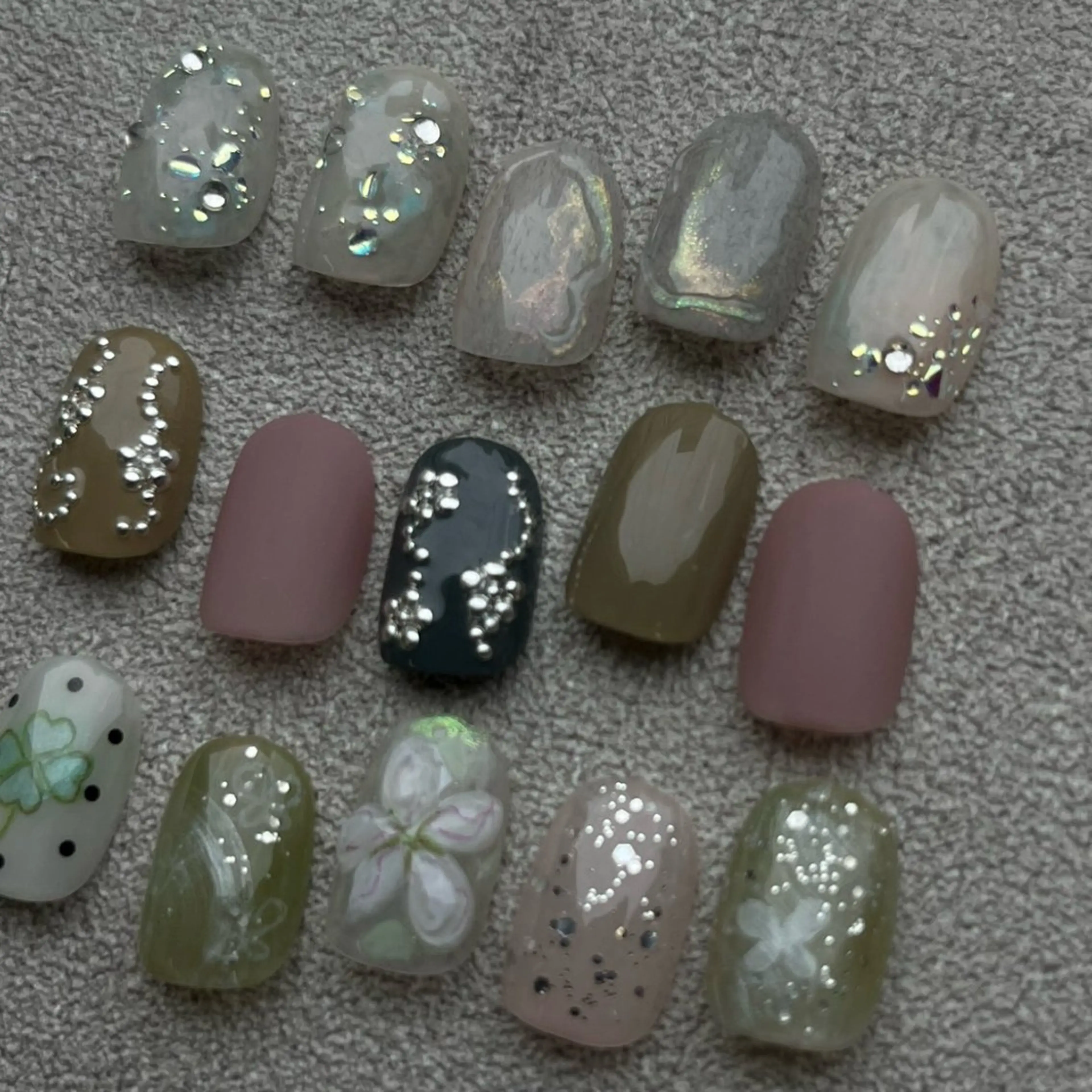 ネイル ハンドネイル Noël 新宿南口 Hanaのネイルデザイン