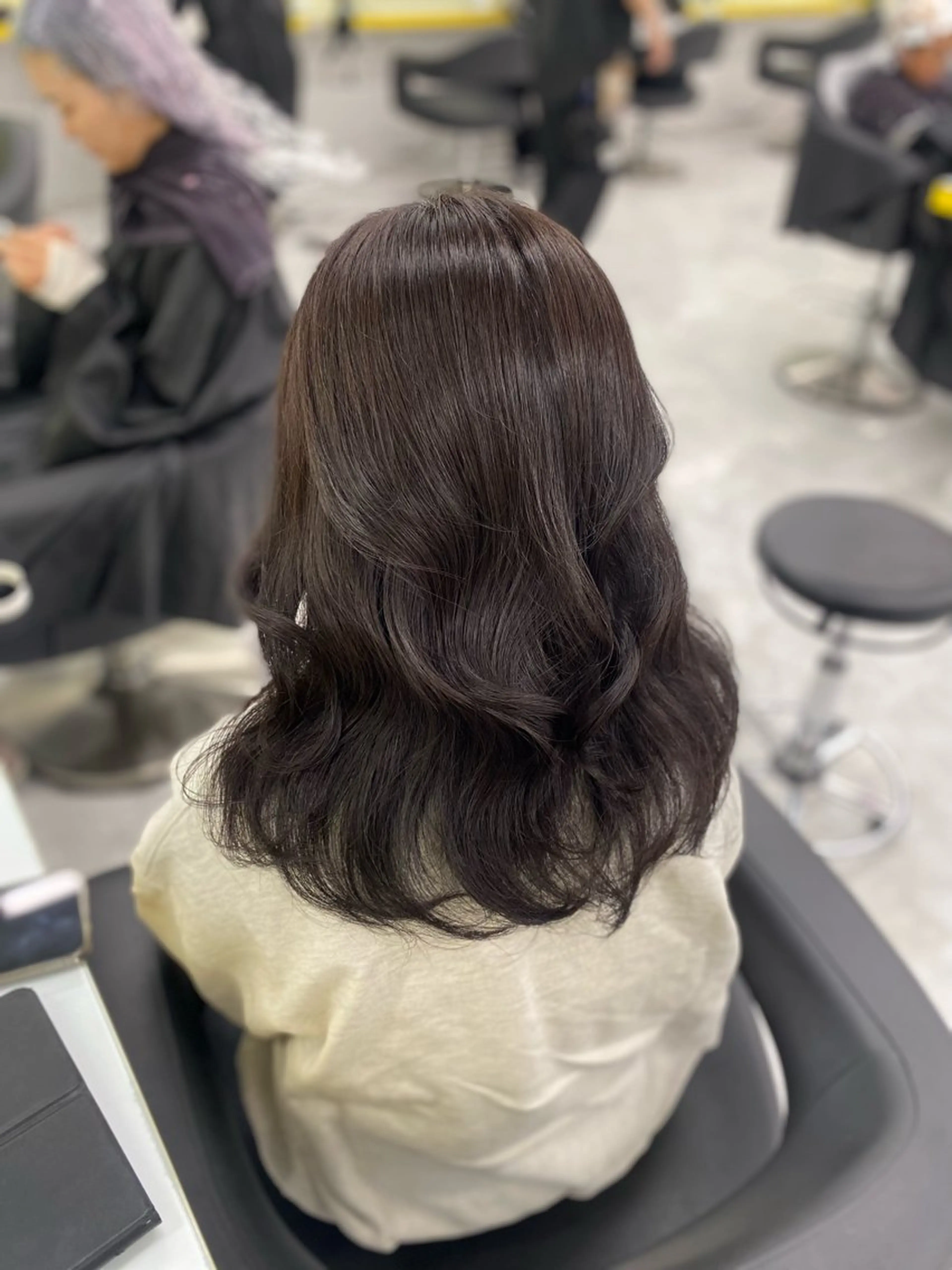 セミロング カラー パーマ ヘアアレンジ メンズ キッズ メンズブリーチ ブリーチ ブラウンカラー チョコレートブラウン ブリーチなしカラー ヘアカラー Lumo所属・💖横浜ブリーチなし 💖MIHOのヘアスタイル