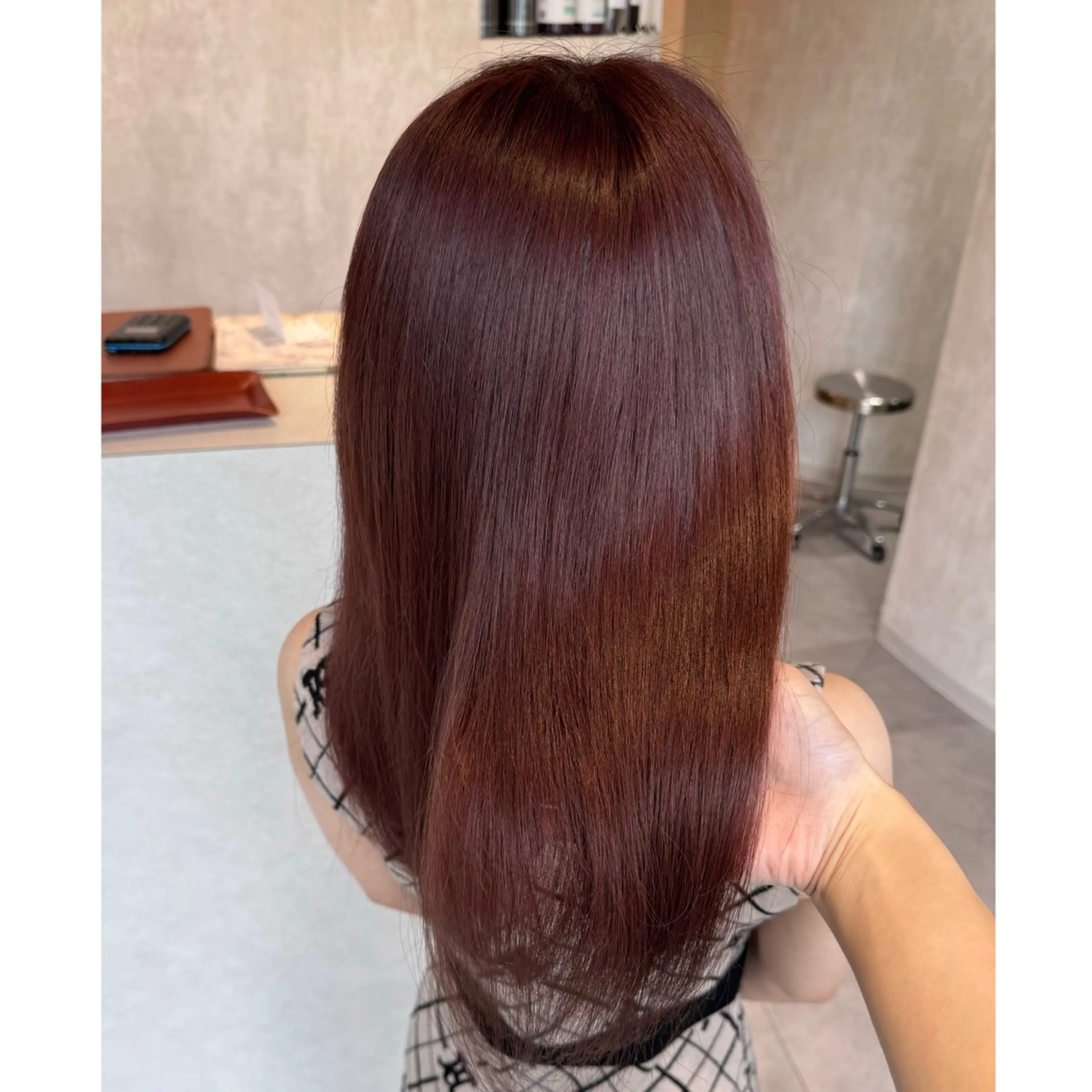 セミロング カラー ブリーチ ヘアカラー LOTTA CUCCI所属・miyu /トレンド カラー×艶髪のヘアスタイル