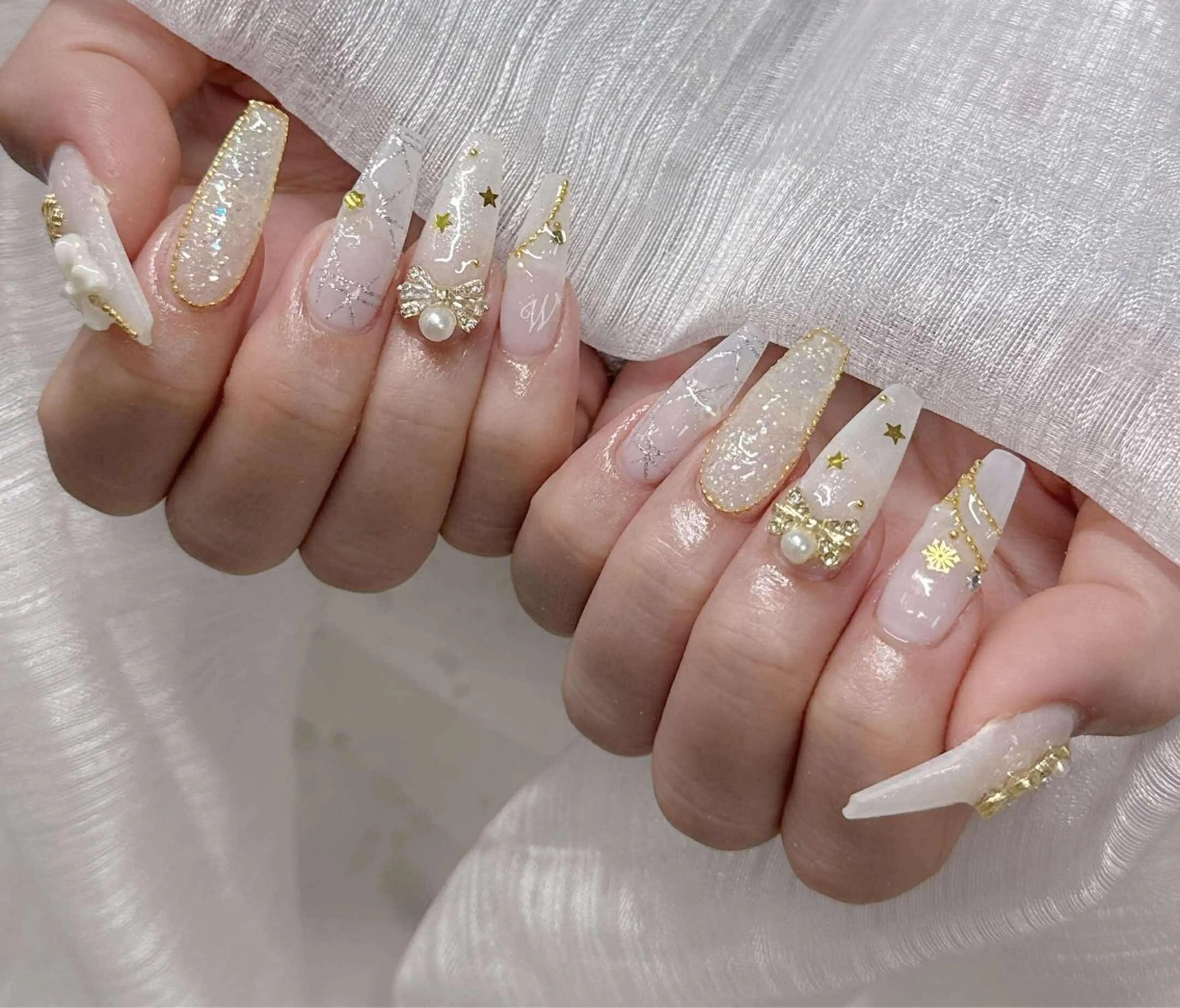 ネイル 長さ出し グラデーション 卒業式 キラキラネイル マグネットネイル ハンドネイル Lee Nailsのネイルデザイン