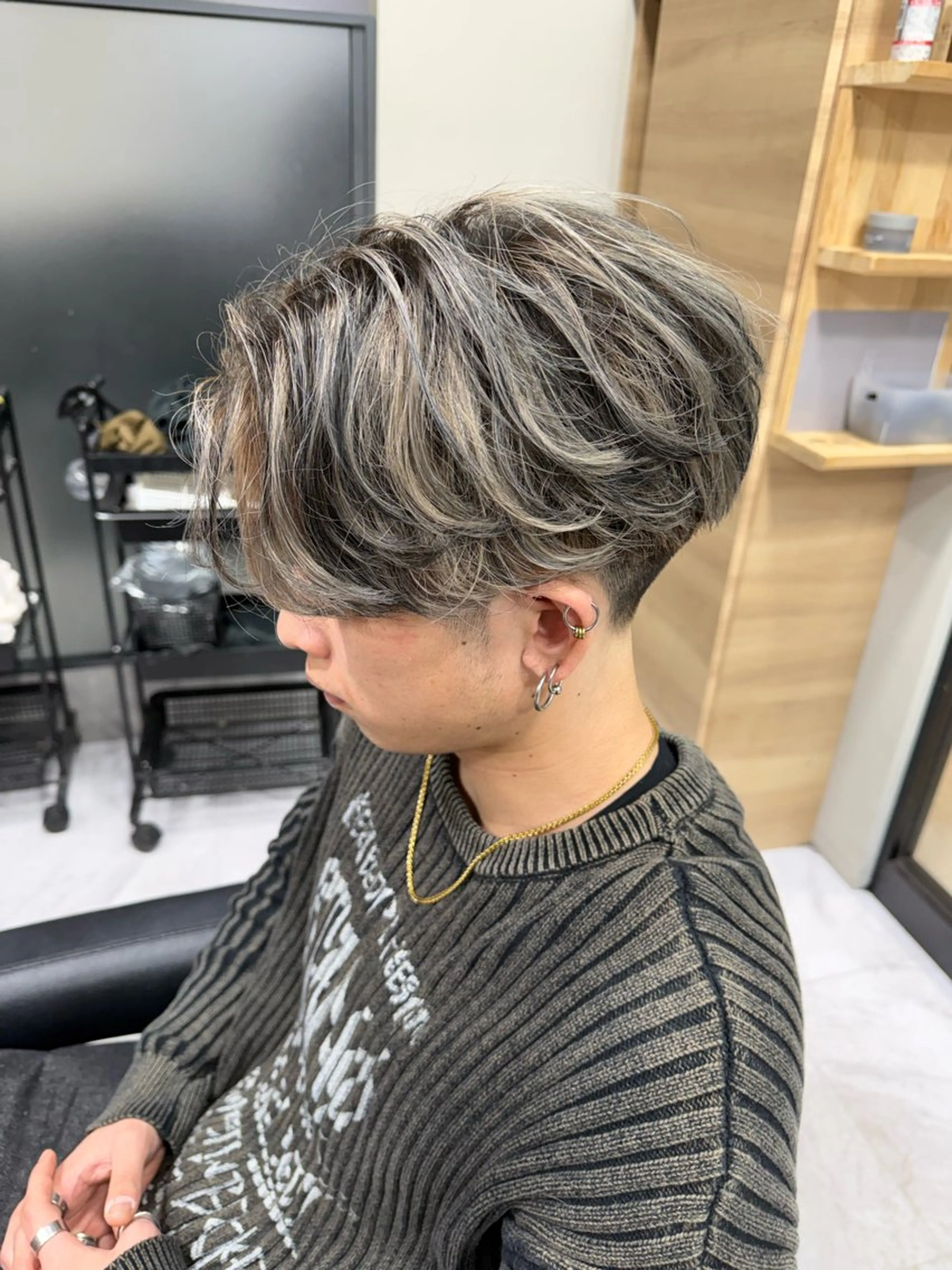ショート カラー メンズ メンズブリーチ ブリーチ デザインカラー カット ヘアカラー トリートメント 🌻メンズカット 落合諒🌻のヘアスタイル