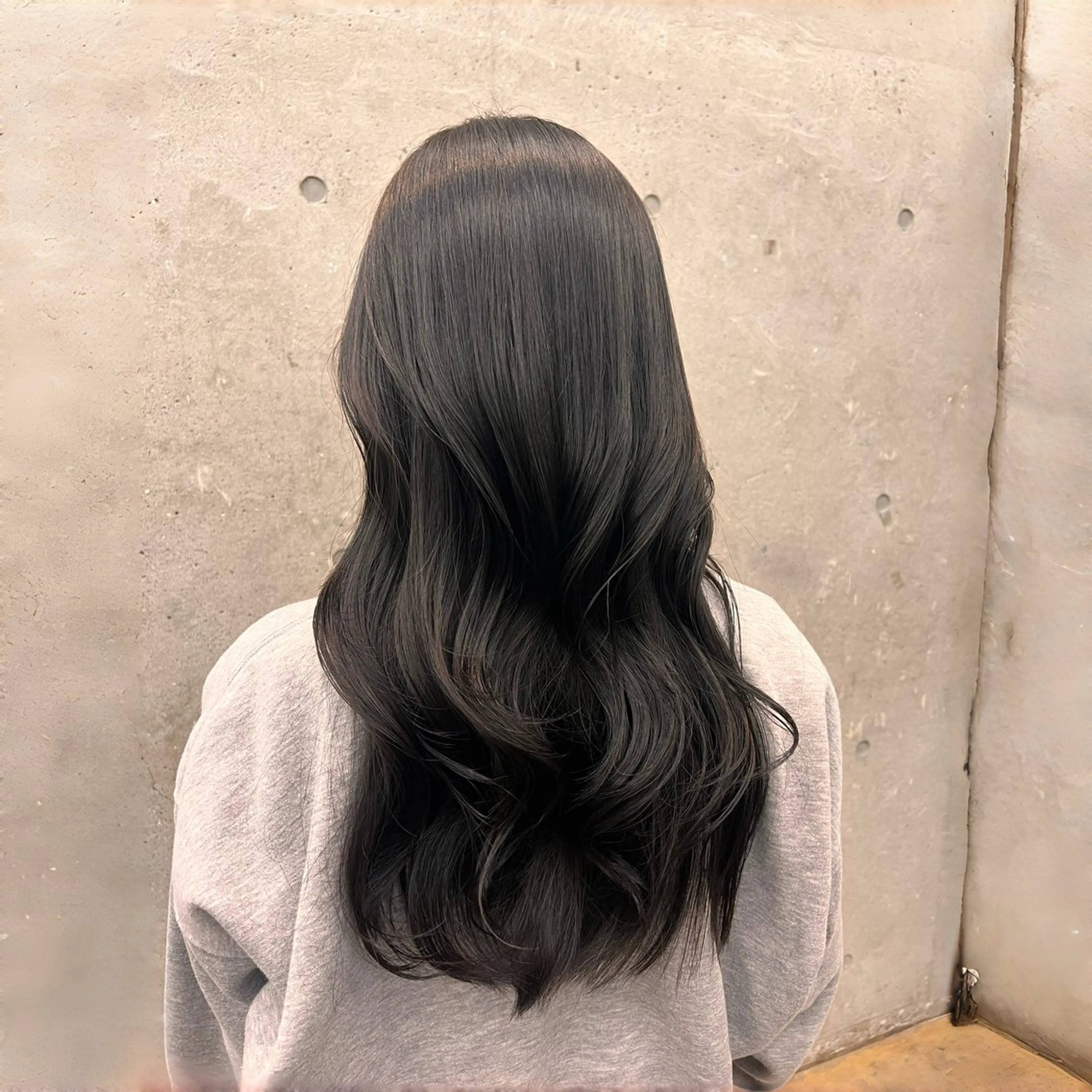 ロング カラー 透明感カラー オレンジ ヘアカラー トリートメント ムツキ/品のある 艶カラー/縮毛矯正のヘアスタイル
