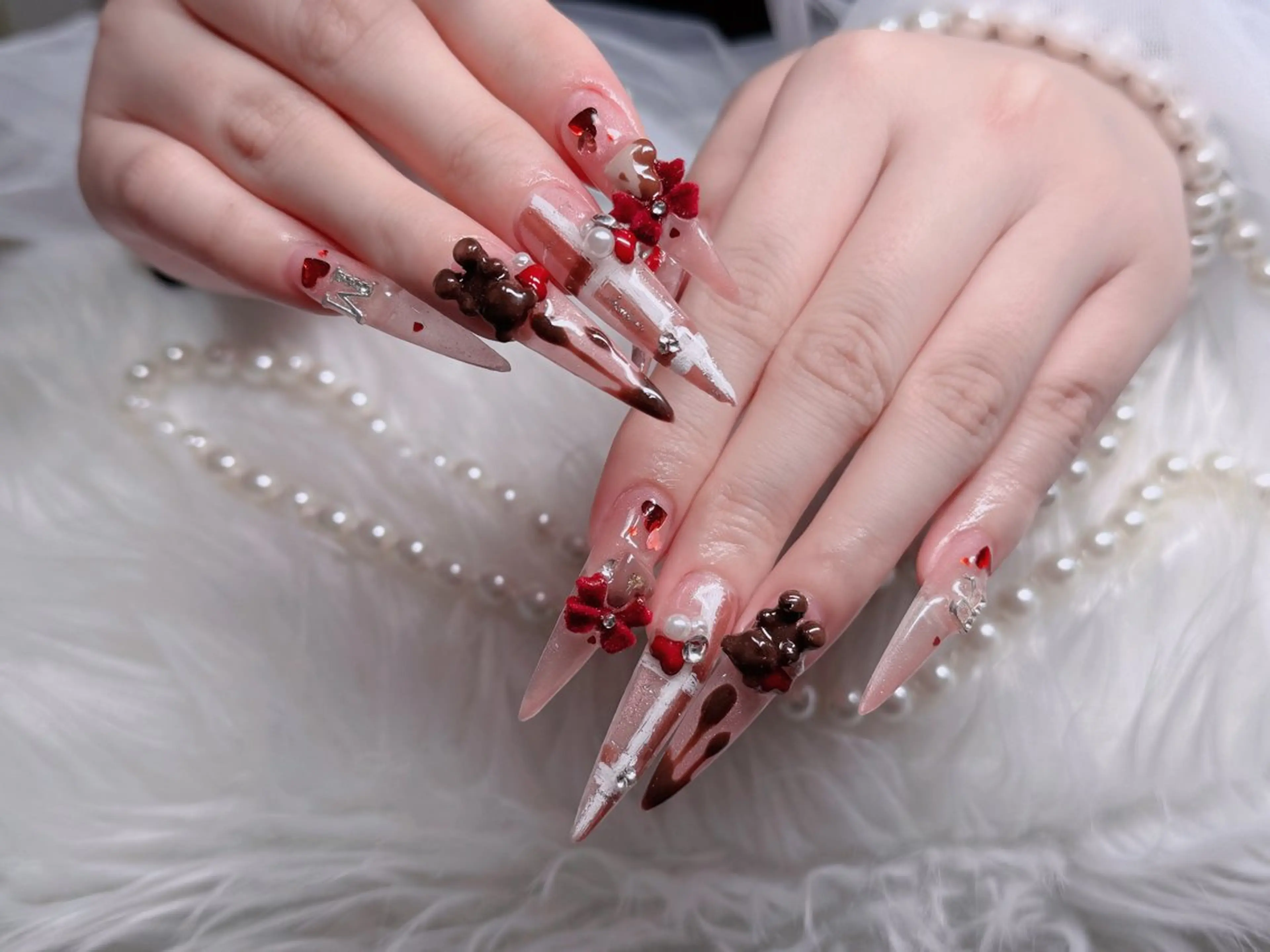 ネイル オーロラネイル フレンチネイル ジェルネイル ハロウィン キラキラネイル ハンドネイル H.baby Nail Salonのネイルデザイン