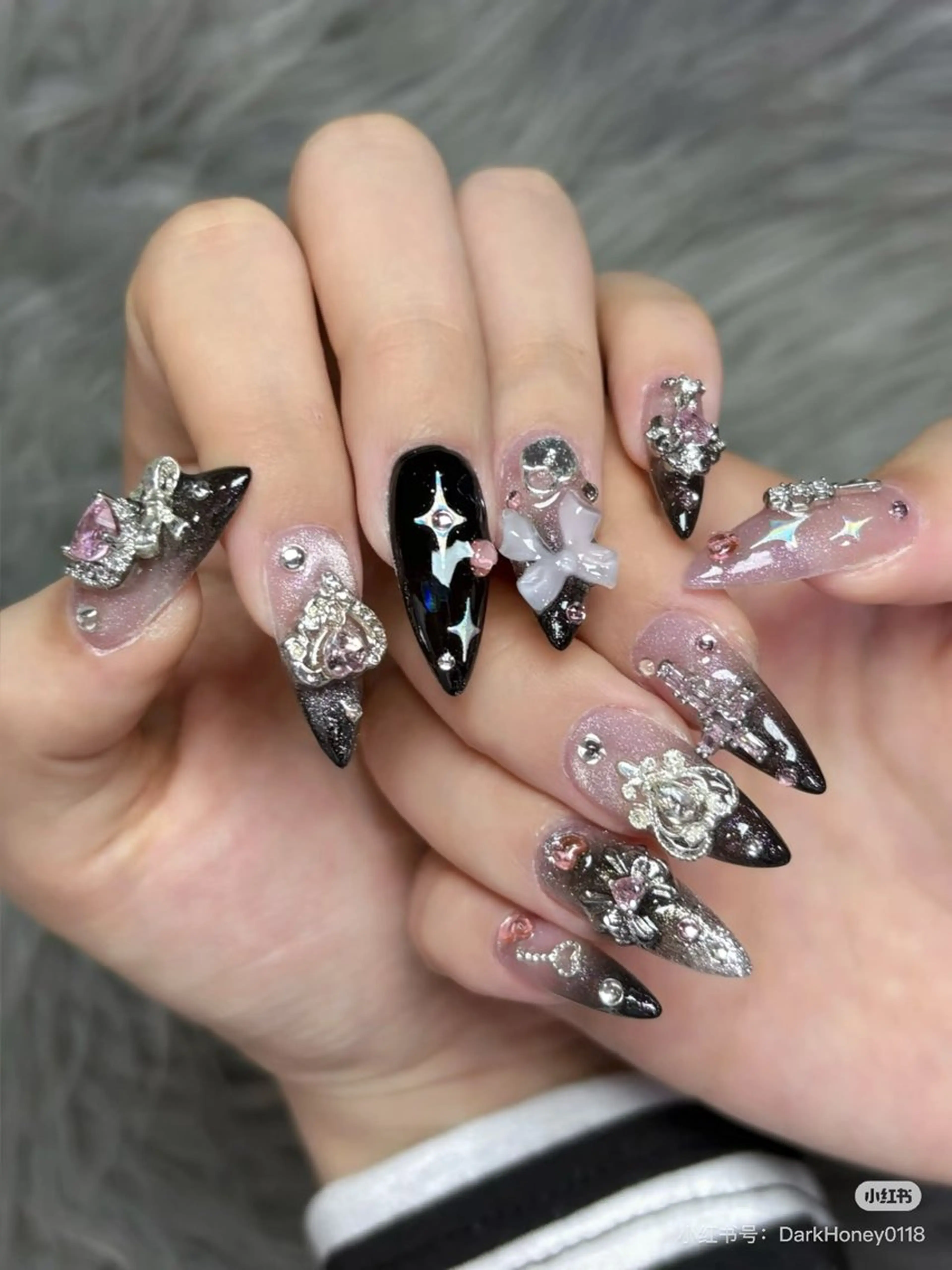 ネイル Chiara 長さ出し/フィルインのネイルデザイン