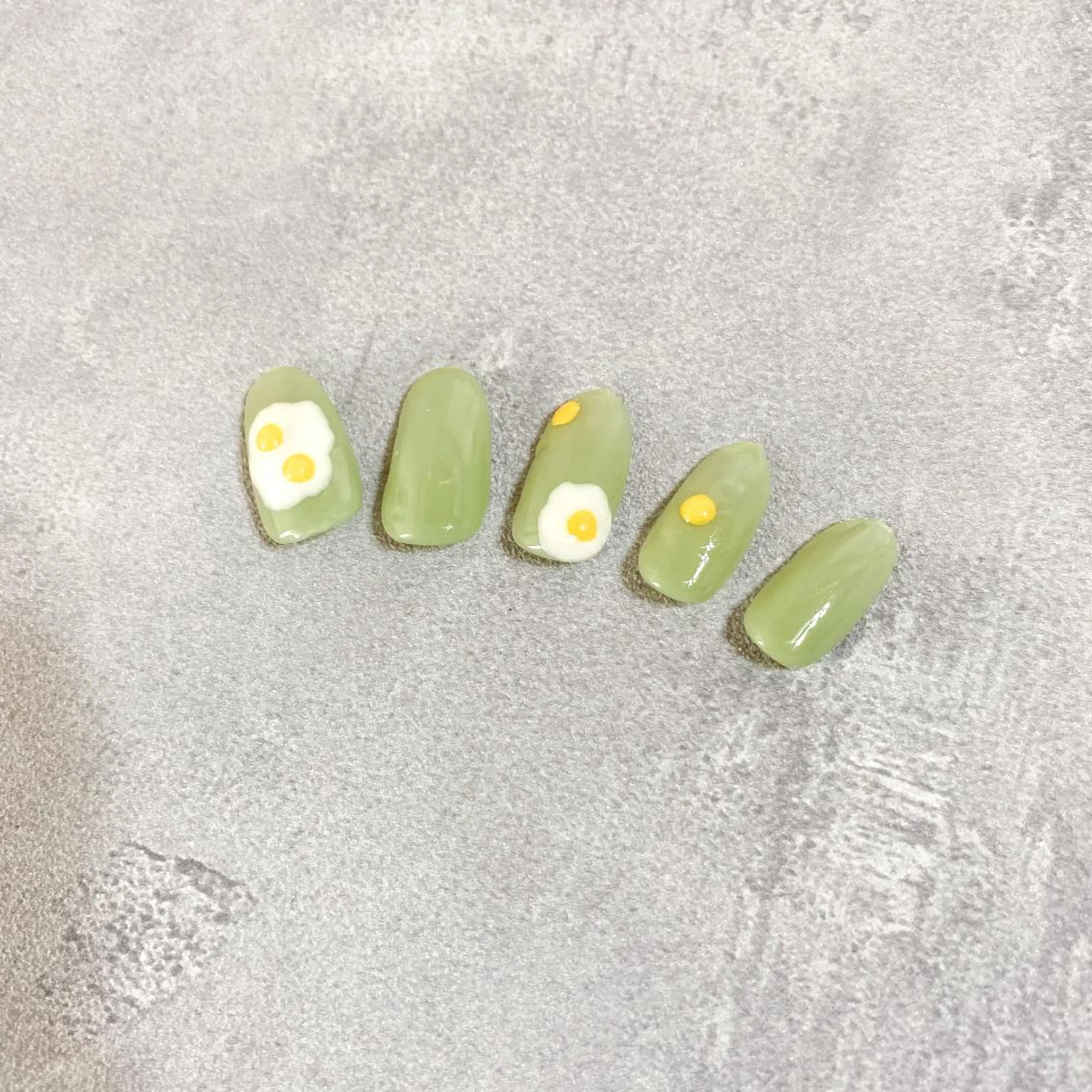 ネイル ハンドネイル ゴテゴテ💙ワンホン リオナのネイルデザイン