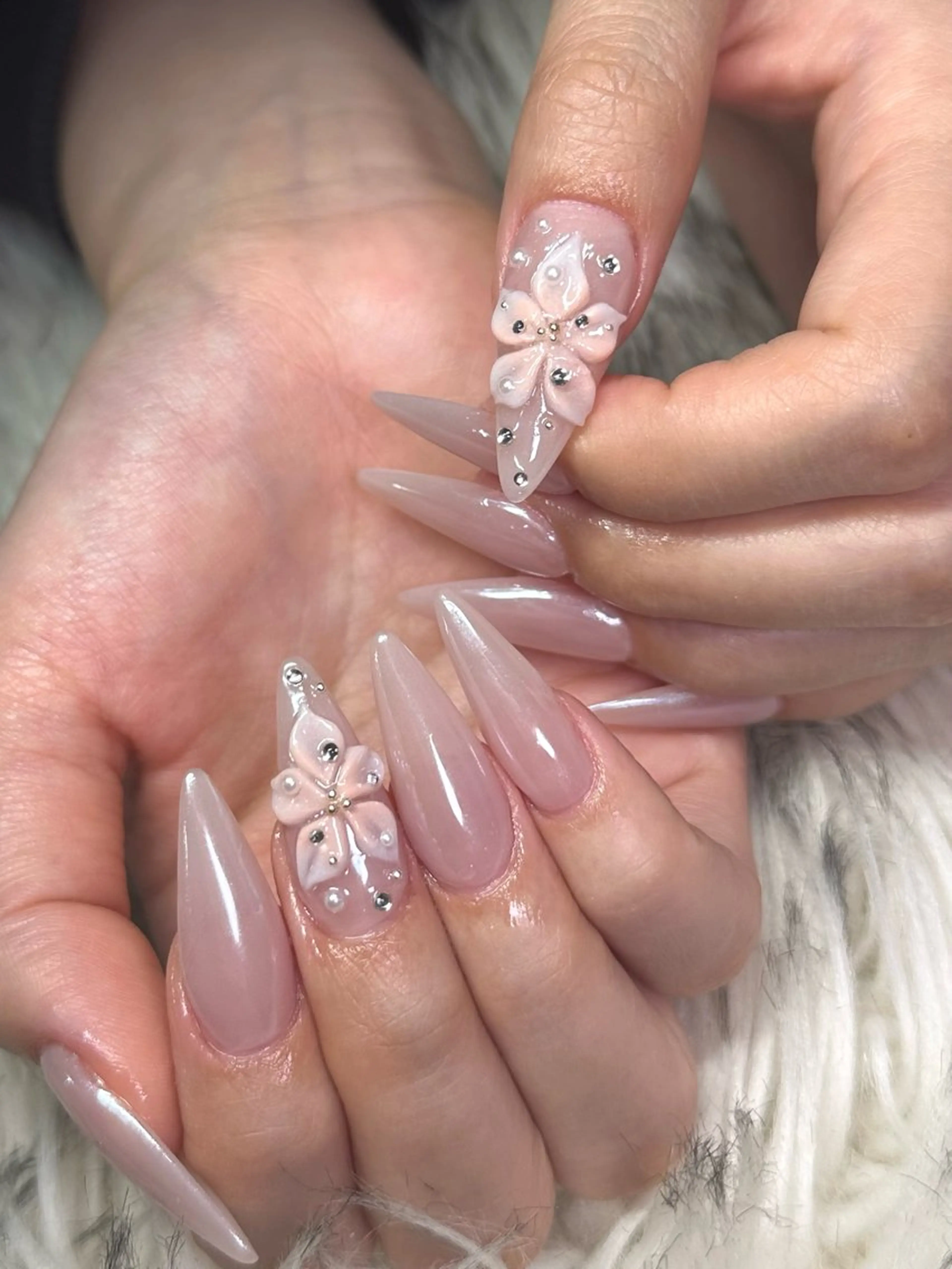 ネイル ハンドネイル nes.nail★ AYANOのネイルデザイン