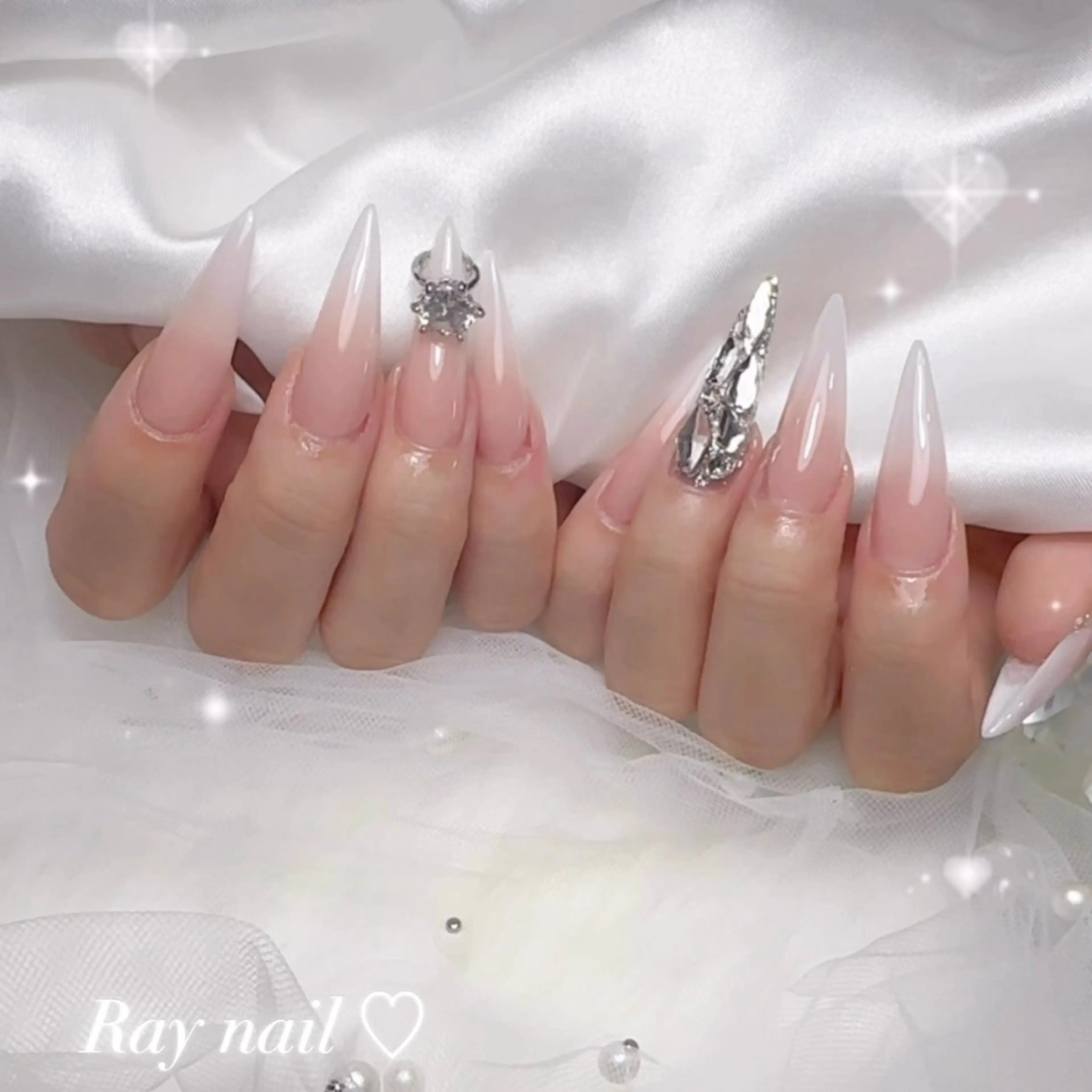 ネイル ハンドネイル 𝐑𝐚𝐲 𝐧𝐚𝐢𝐥のネイルデザイン