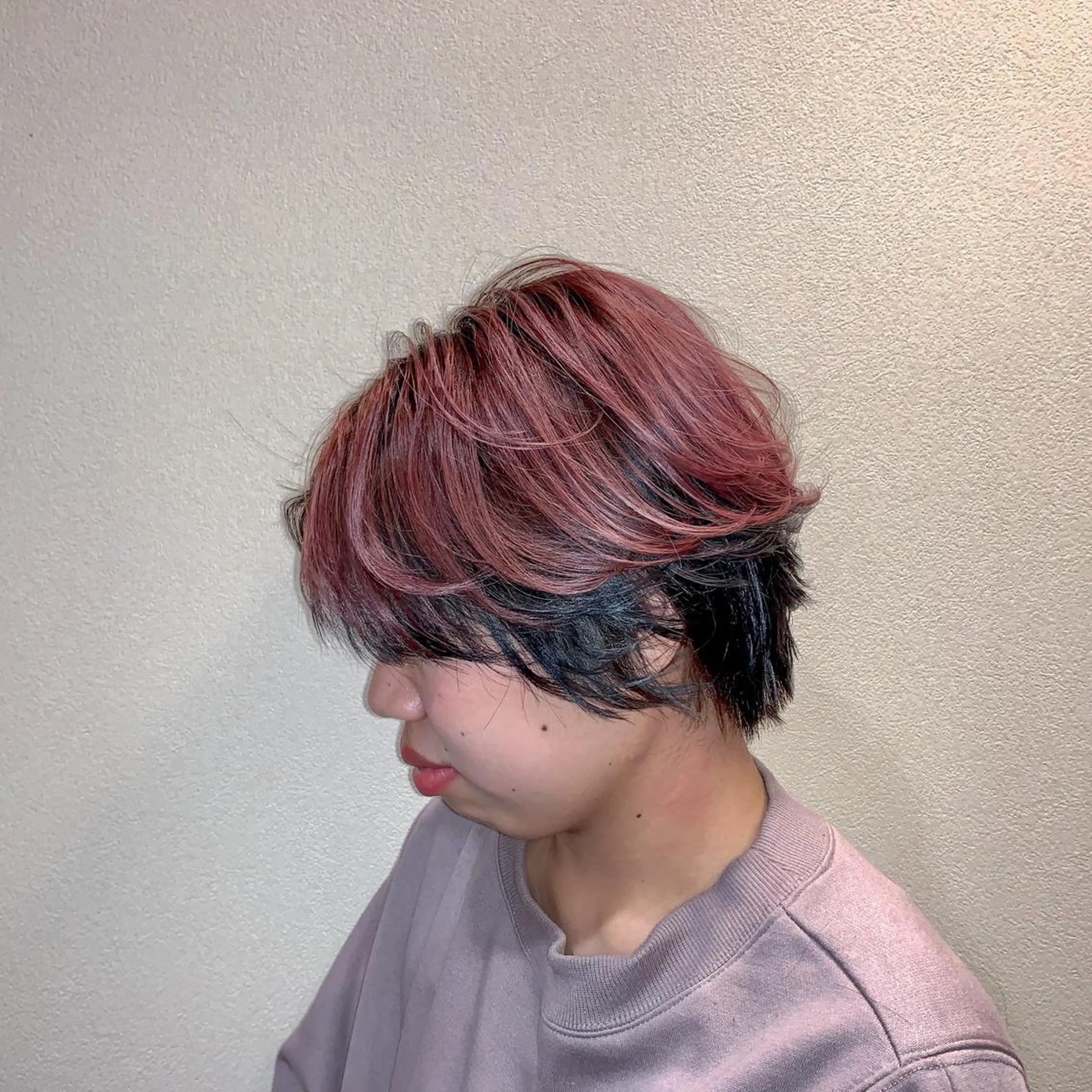 ショート カラー ヘアアレンジ キッズ ネイル マツエク・マツパ 切りっぱなしヘアボブ ミディアムヘアRYOのヘアスタイル